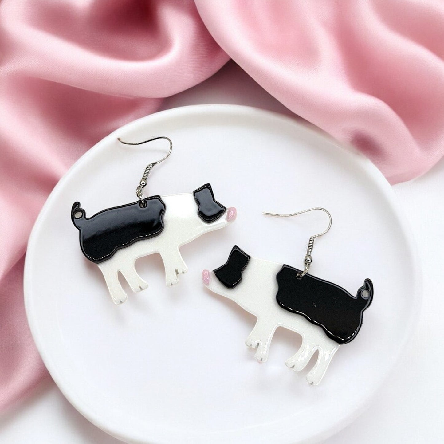 Oink-tastic Pig Dangle Earrings – Adorable Farmyard Charm for Every Occasion!
