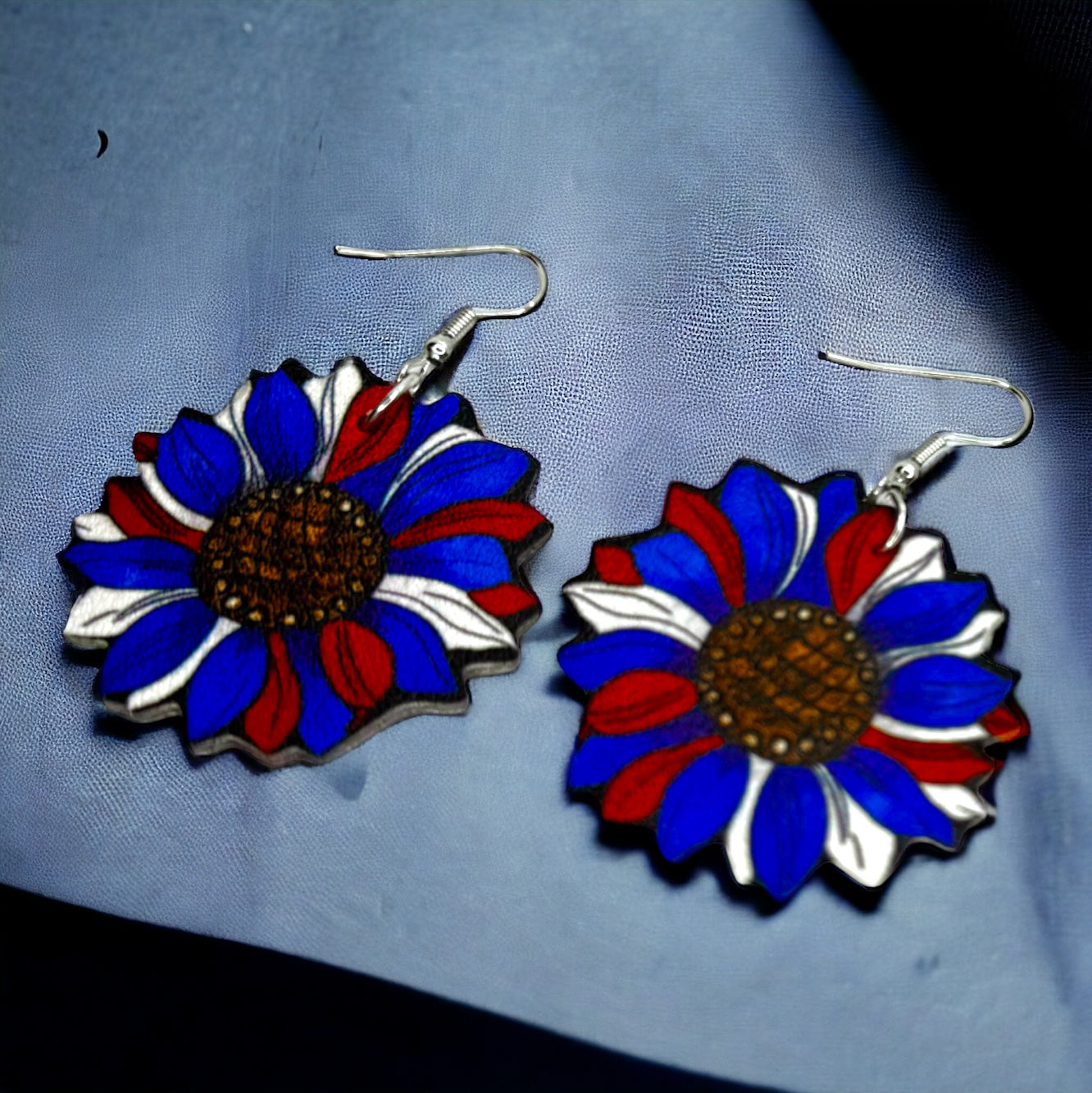 Patriotic Red White and Blue Flower Dangle Earrings – Perfect for Any Celebration