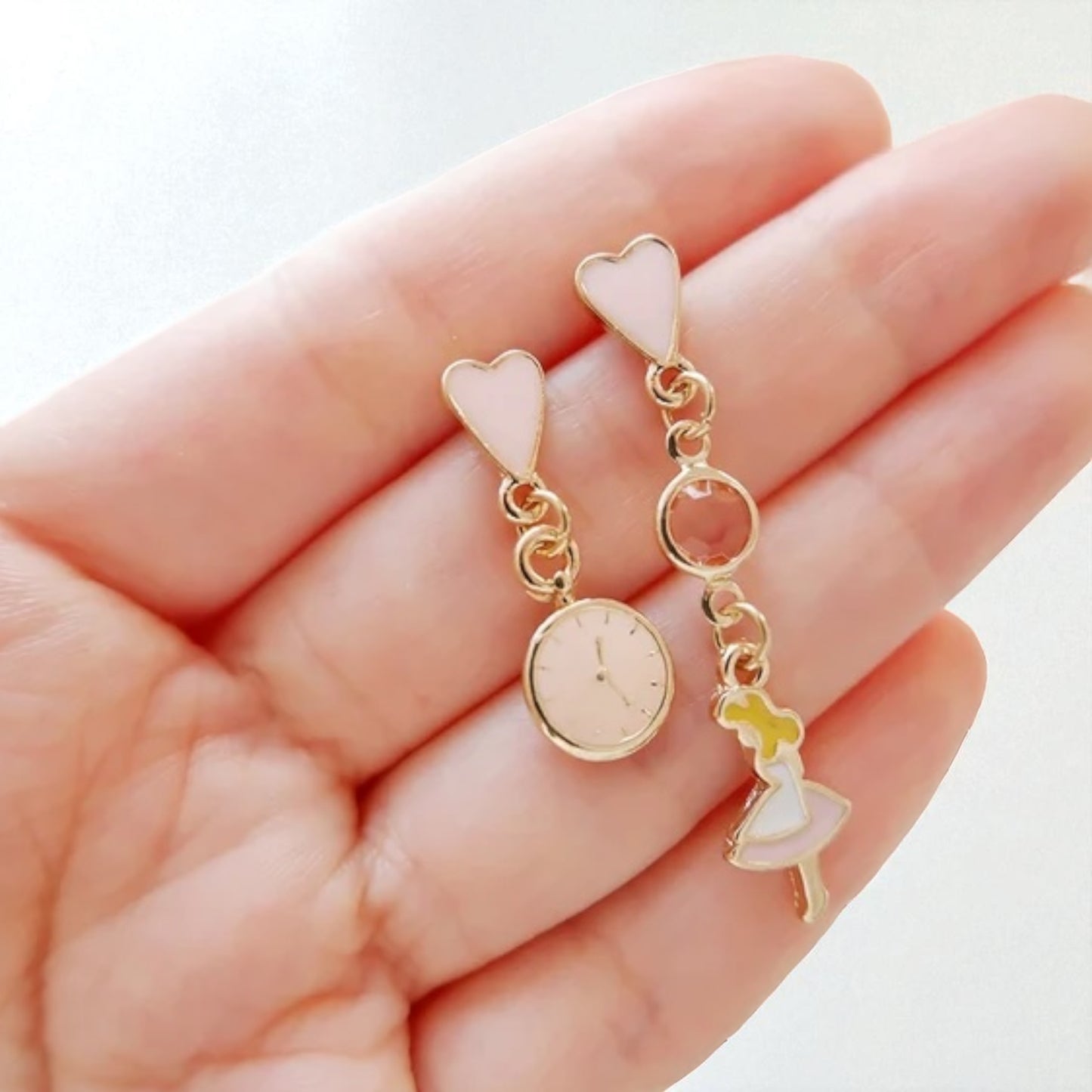 Whimsical Wonderland: Alice in Wonderland Mismatched Earrings ⏰