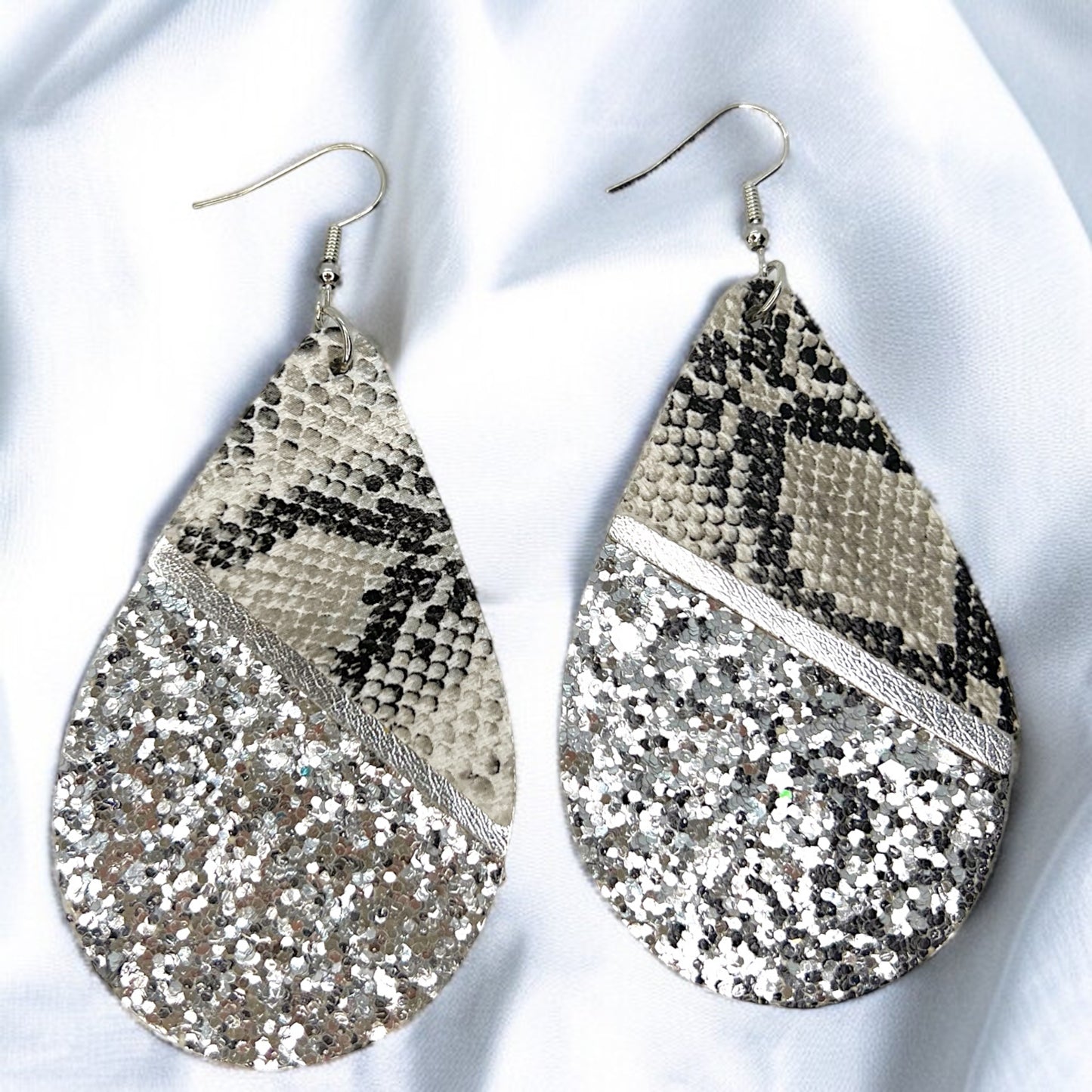 Slither in Style with Our Snake Print Teardrop Dangle Earrings! 🐍