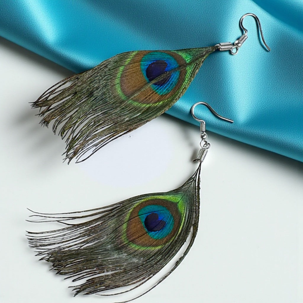 Elevate Your Style with Our Peacock Feather Dangle Earrings!