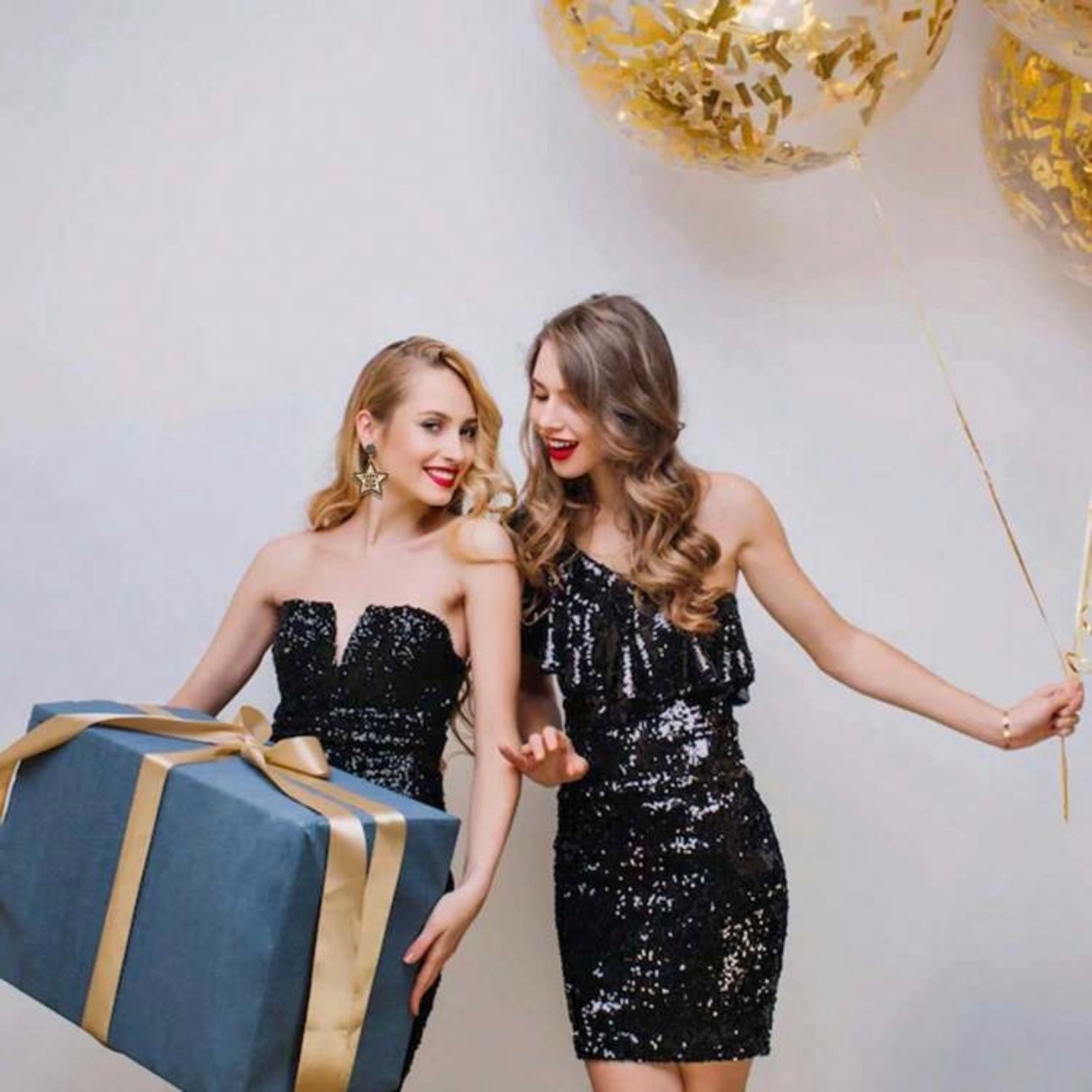 Sparkle Into the New Year with Star-Studded Earrings! 🌟
