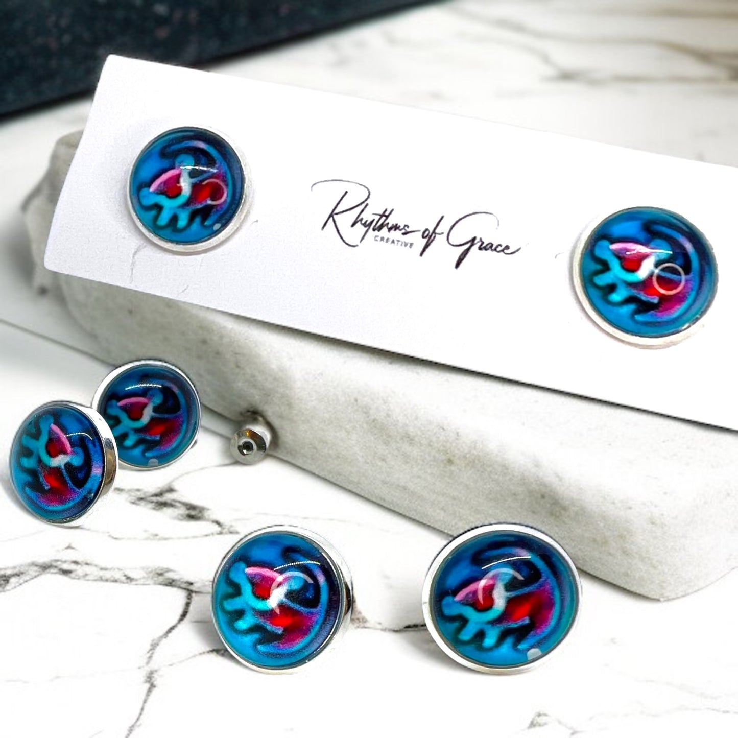 Roar into Style with Lion King Cabochon Stud Earrings!