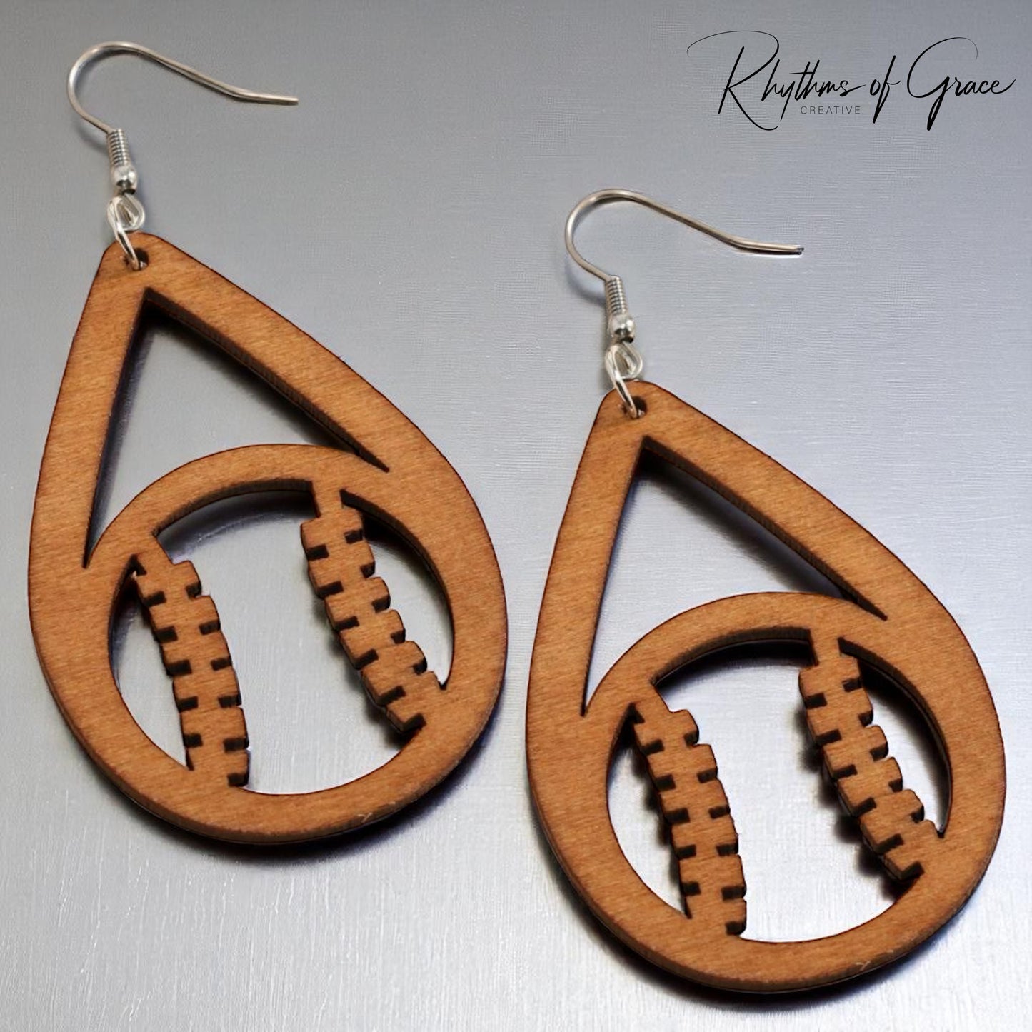 Pitch Perfect: Stylish Dangle Earrings for Baseball Lovers!
