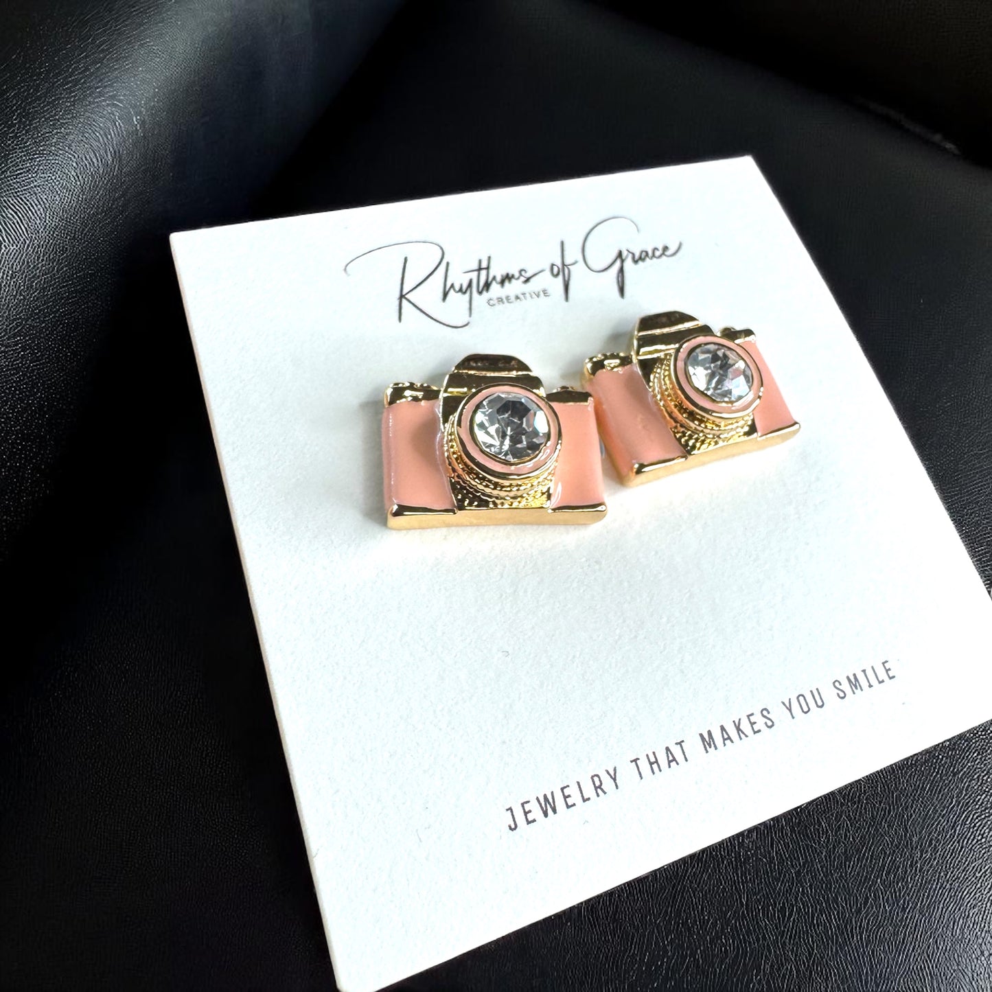 Snap Chic: Dazzling Camera Rhinestone Stud Earrings in White, Pink & Blue!