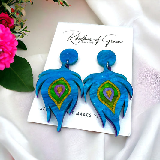 Flaunt Your Flair: Enchanting Peacock Feather Earrings!