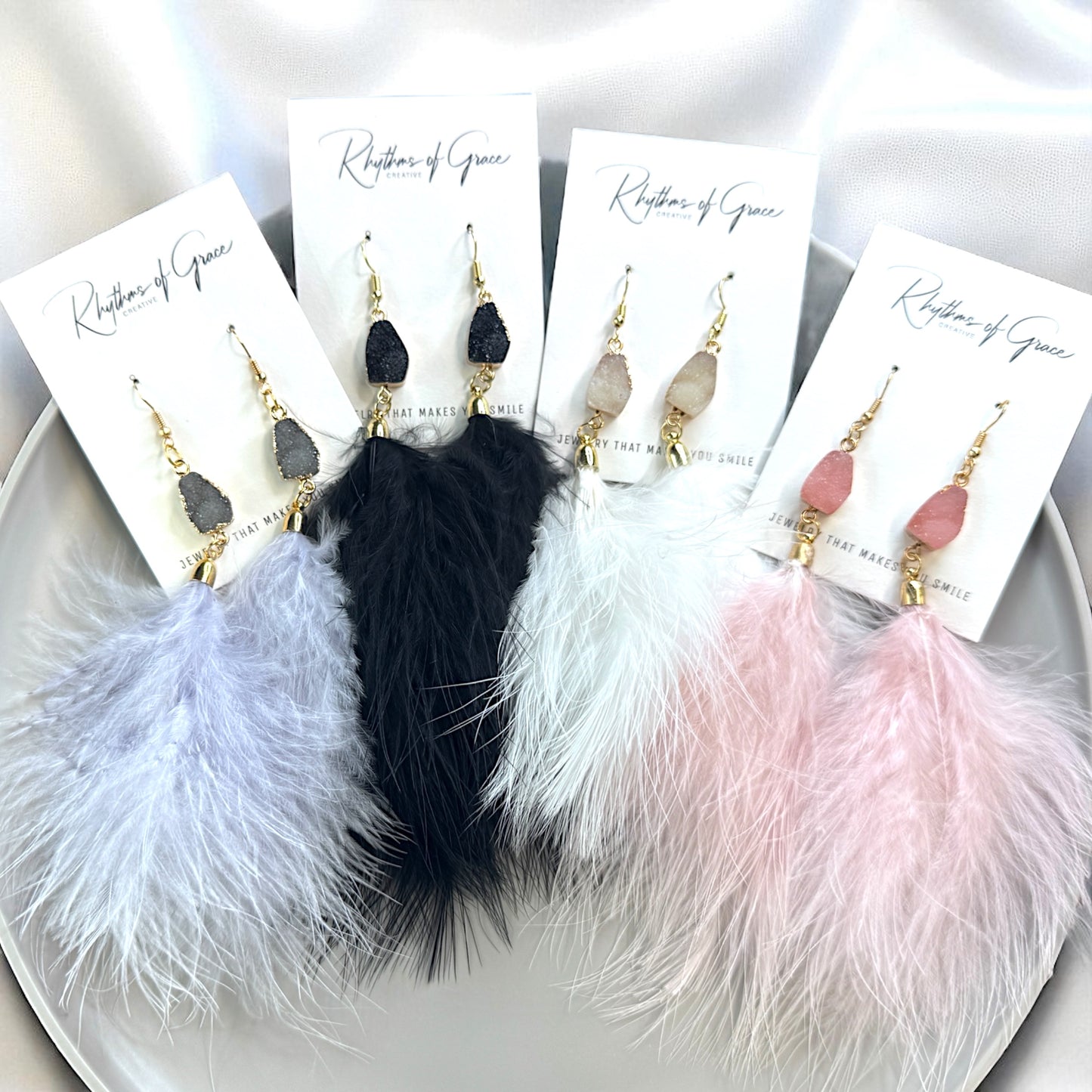 "Feathered Dreams" Druzy Dangle Earrings – Embrace Your Boho Sparkle!