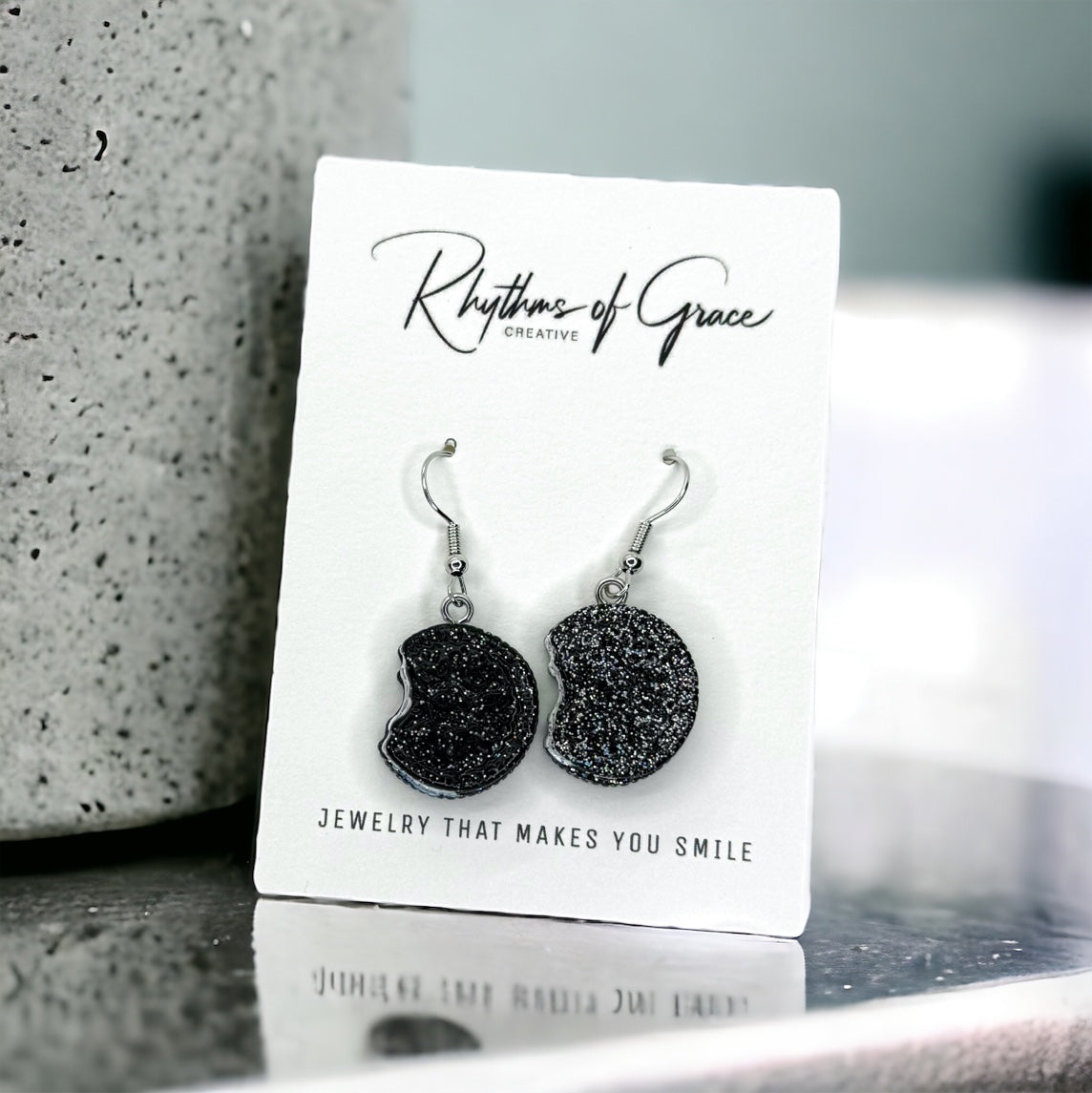 Indulge Your Style: Chocolate Cookie Sandwich Earrings! 🍪