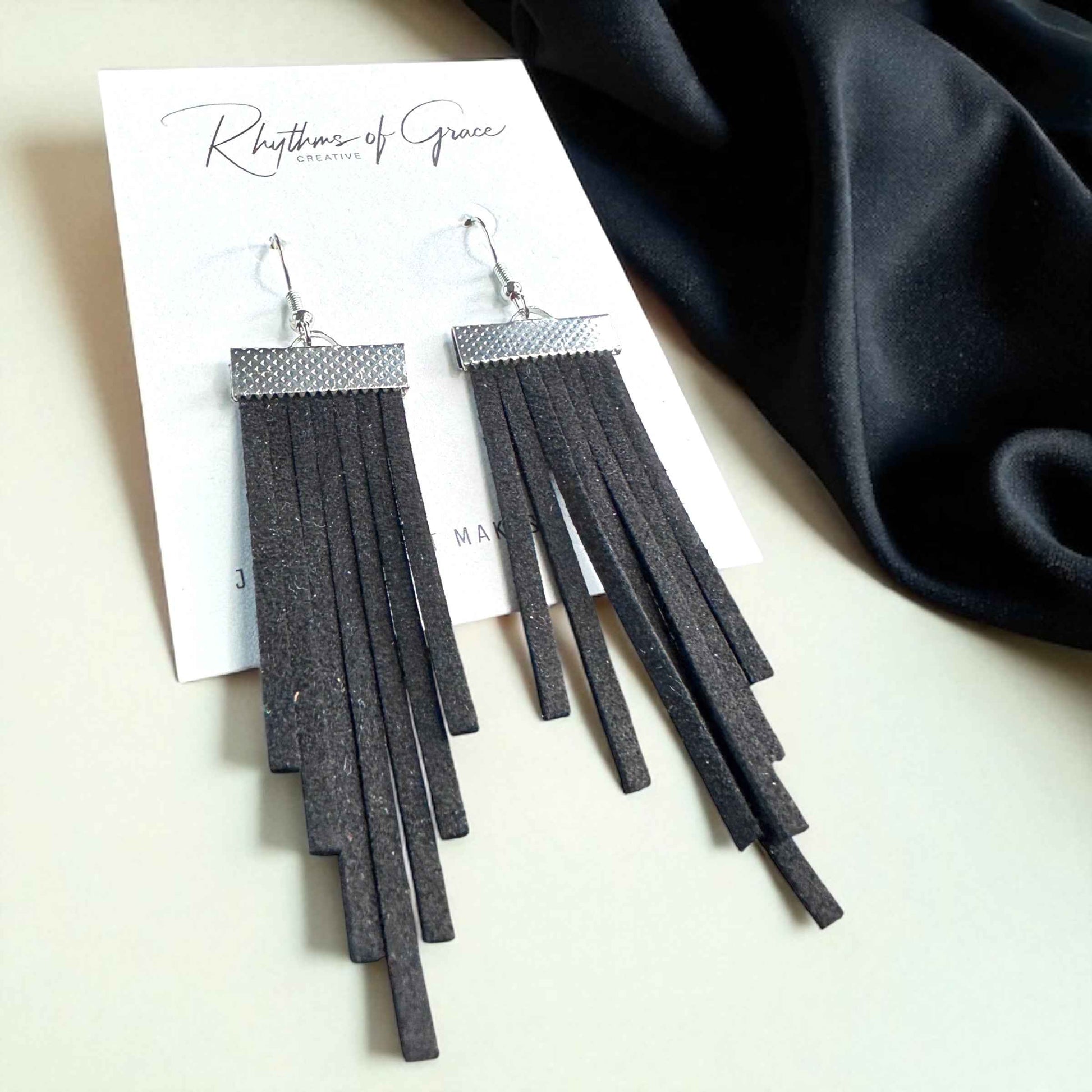 Fringe Boho Dangle Earrings: Embrace the Bohemian Vibe!