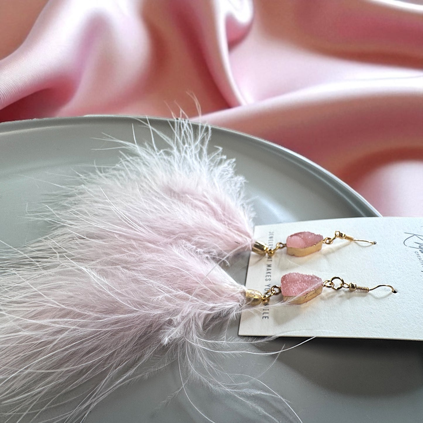 "Feathered Dreams" Druzy Dangle Earrings – Embrace Your Boho Sparkle!