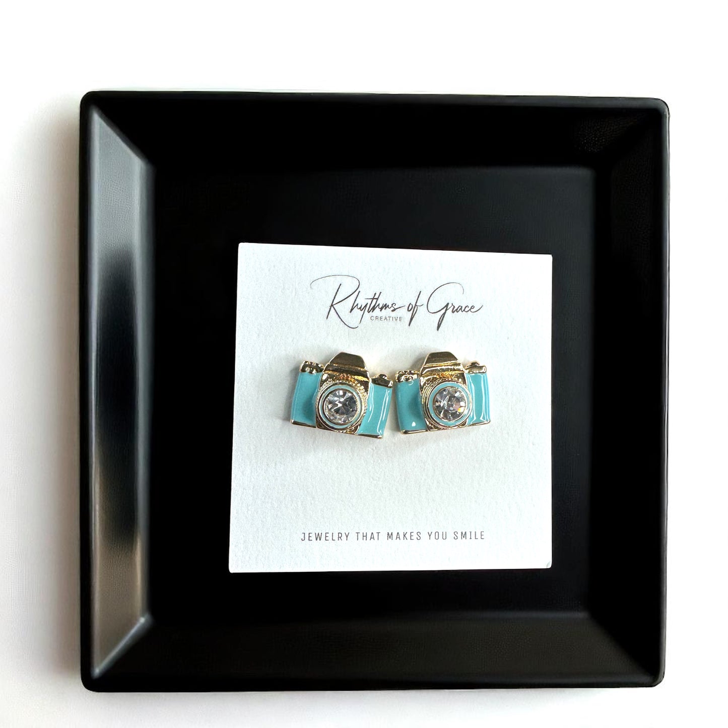 Snap Chic: Dazzling Camera Rhinestone Stud Earrings in White, Pink & Blue!