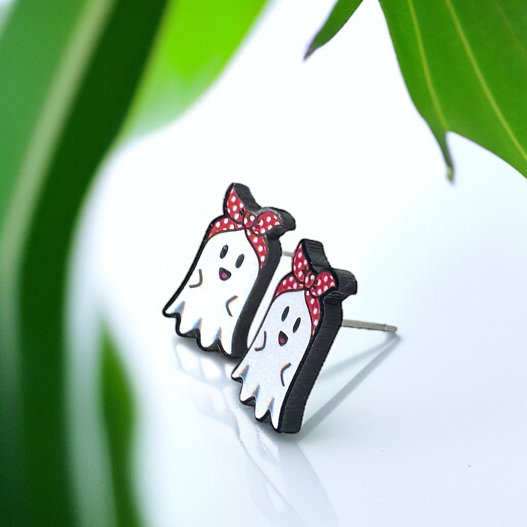 Spooktacular Retro Ghost Stud Earrings 👻