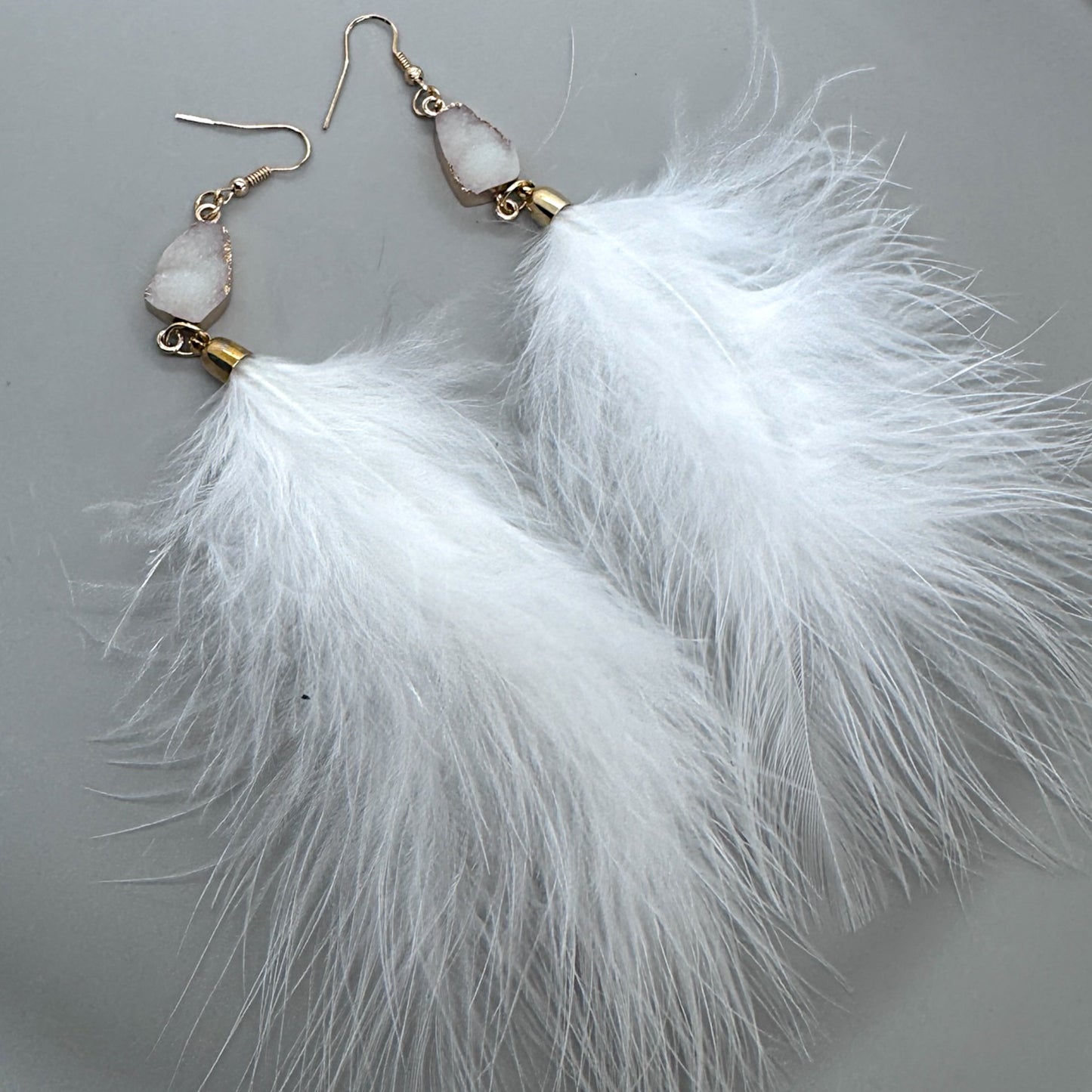 "Feathered Dreams" Druzy Dangle Earrings – Embrace Your Boho Sparkle!