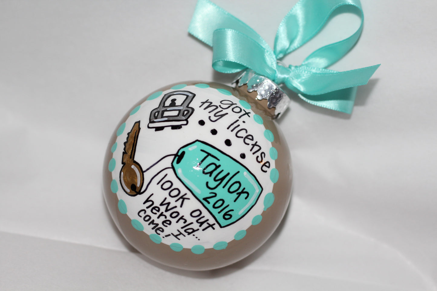 Christmas Ornament: "Driver's License" – Celebrate the New Driver in Your Life