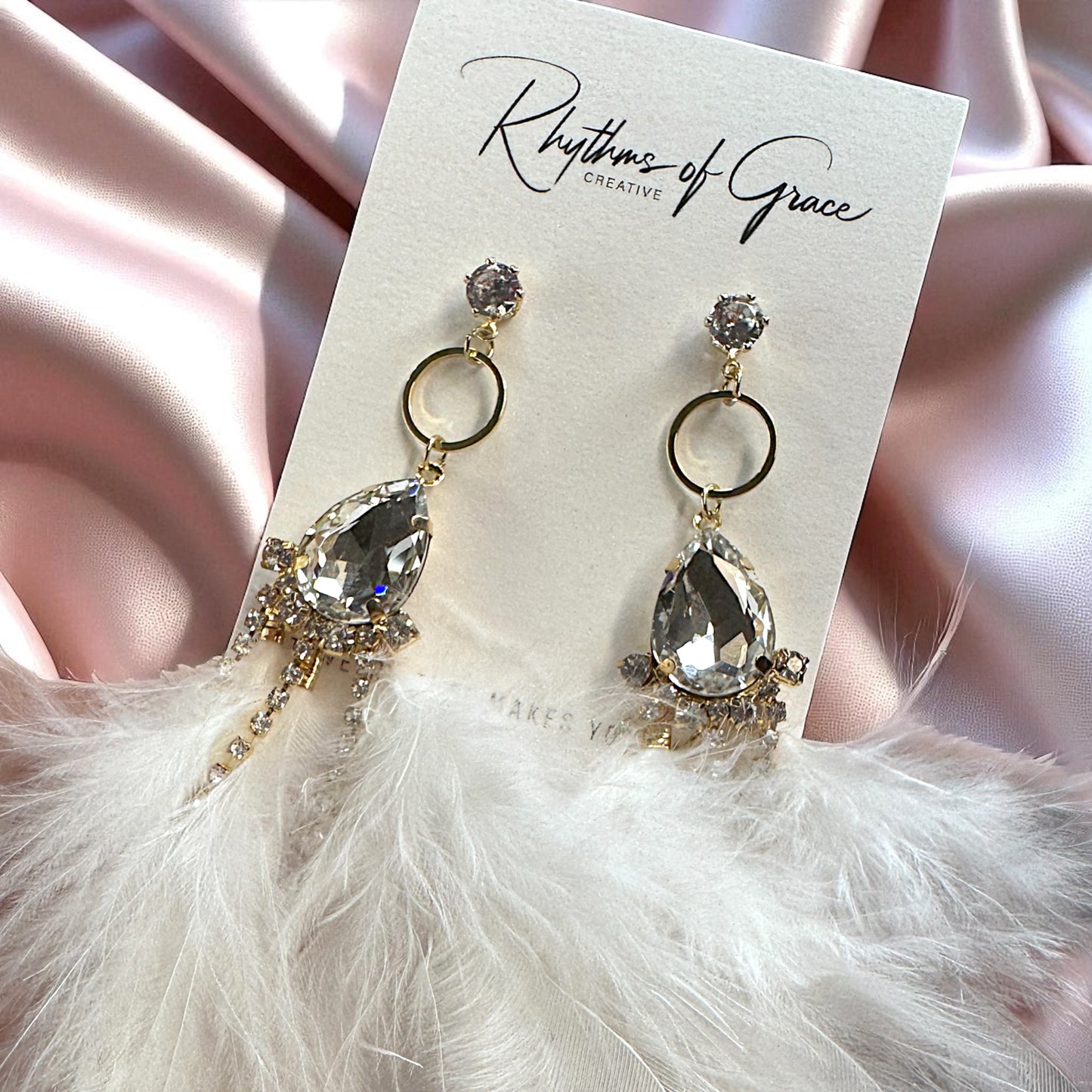 Dreamy White Feather Earrings – Rhinestone Dangles for Boho Queens