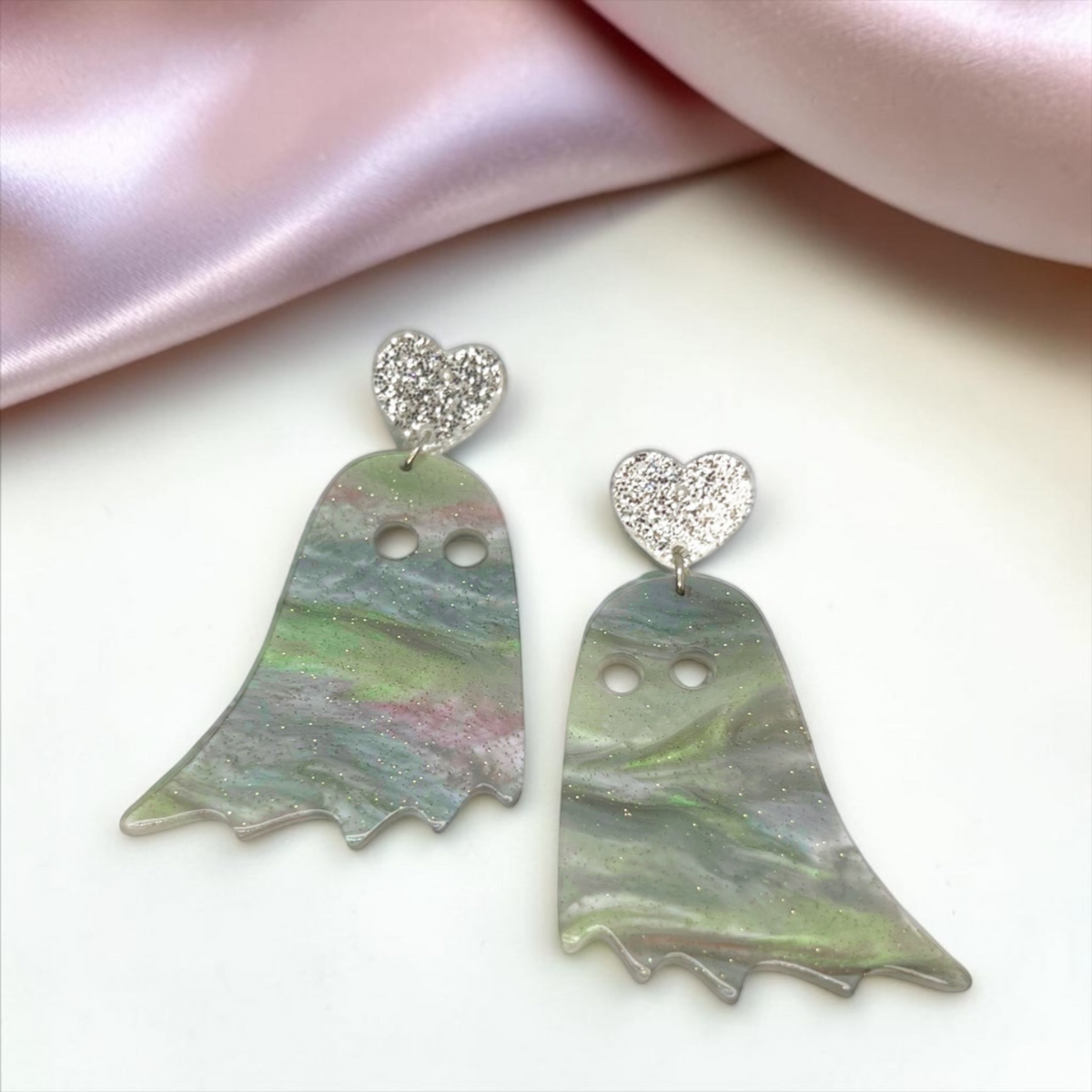 Spook-tacular Marble and Glitter Ghost Earrings 👻