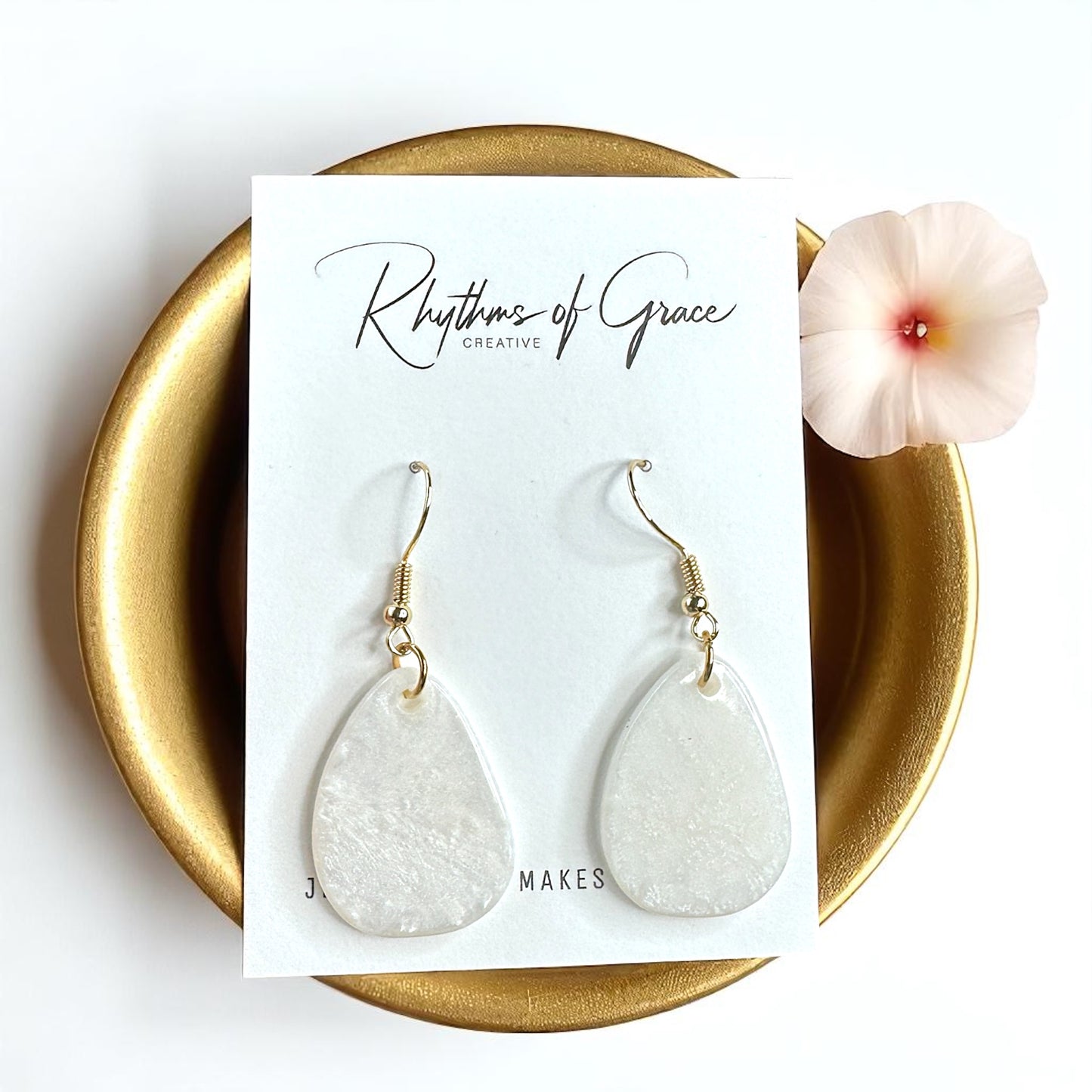 Dazzling White Marble Teardrop Earrings - Elegant Dangle Design for Every Occasion!