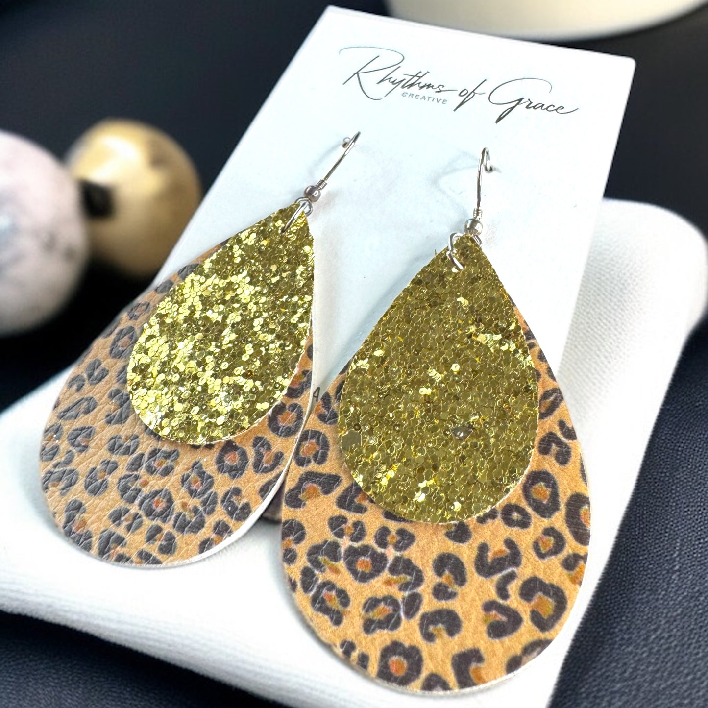 Unleash Your Inner Diva: Cheetah Print & Glitter Teardrop Earrings!