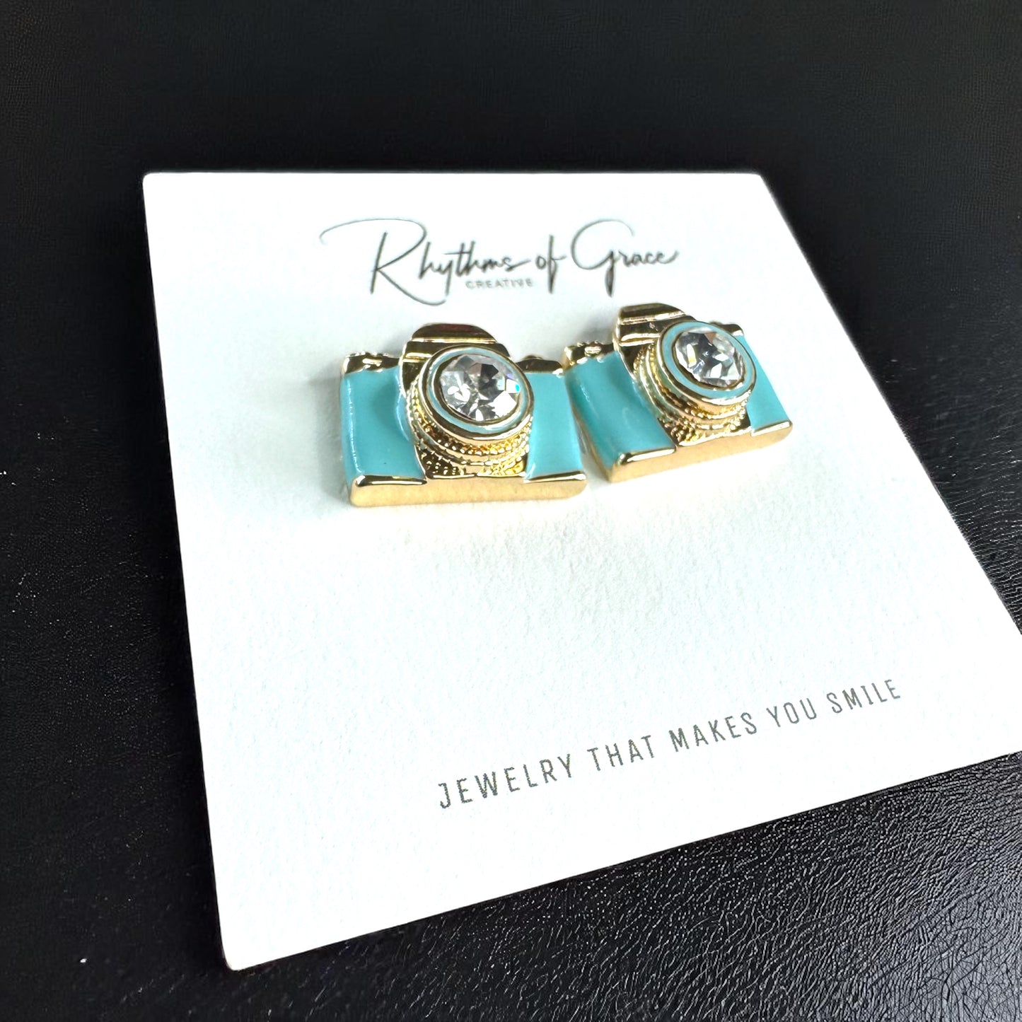 Snap Chic: Dazzling Camera Rhinestone Stud Earrings in White, Pink & Blue!