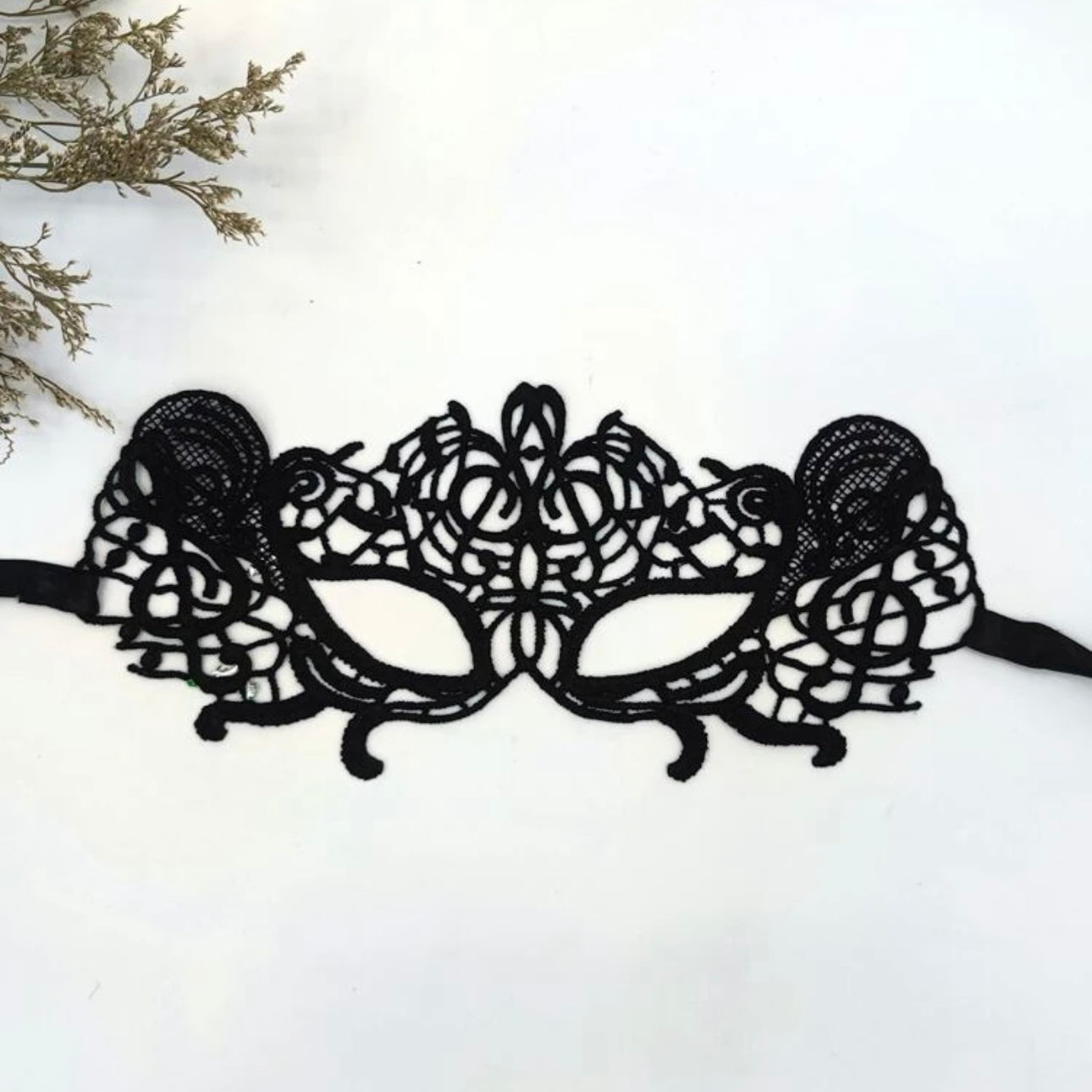 Symphony in Green – Musical Note Lace Masquerade Mask