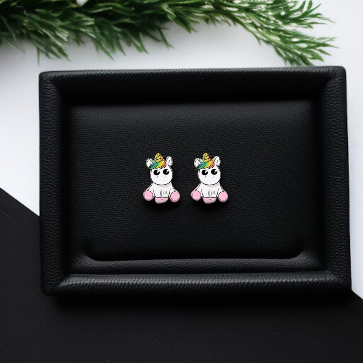 Whimsical Unicorn Studs: A Touch of Magic for Your Ears! 🦄