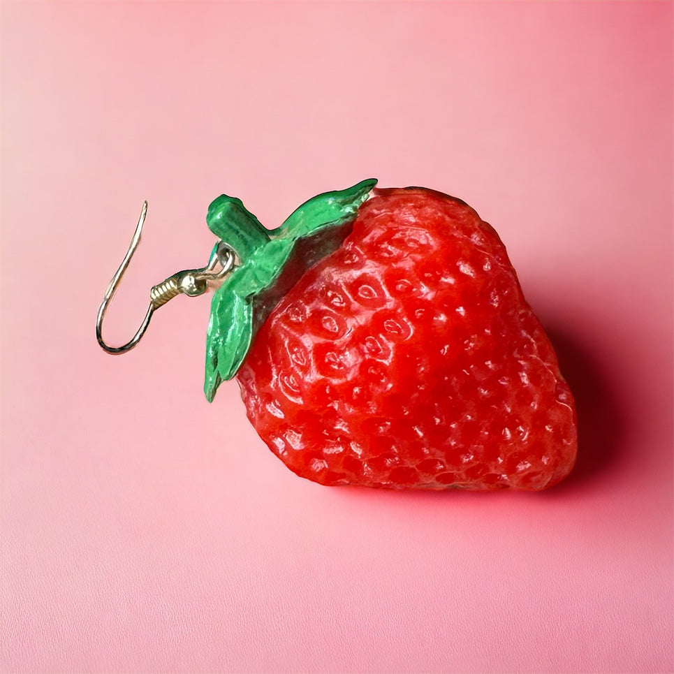 Berry Cute Strawberry Dangle Earrings - Sweet Summer Vibes!🍓