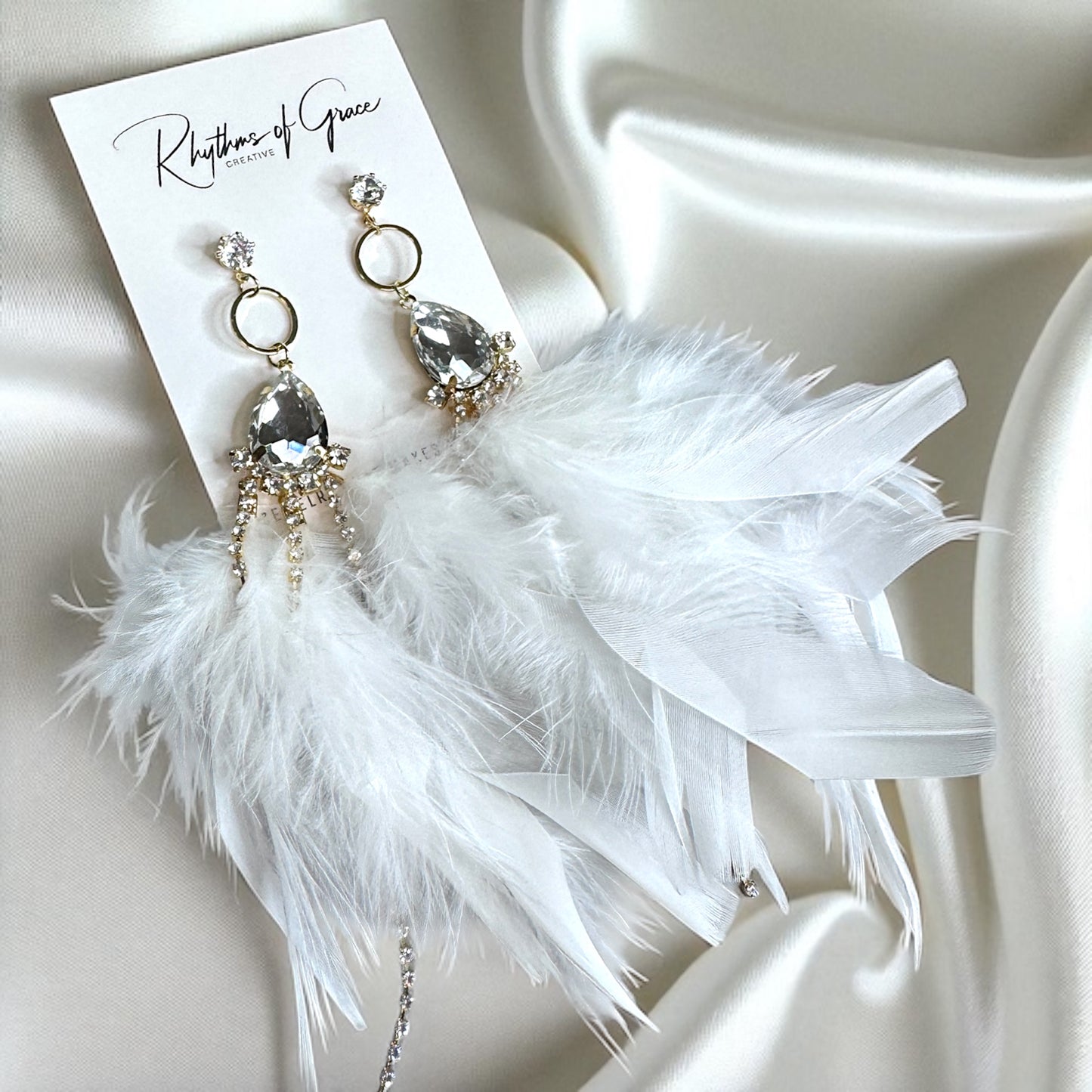 Dreamy White Feather Earrings – Rhinestone Dangles for Boho Queens