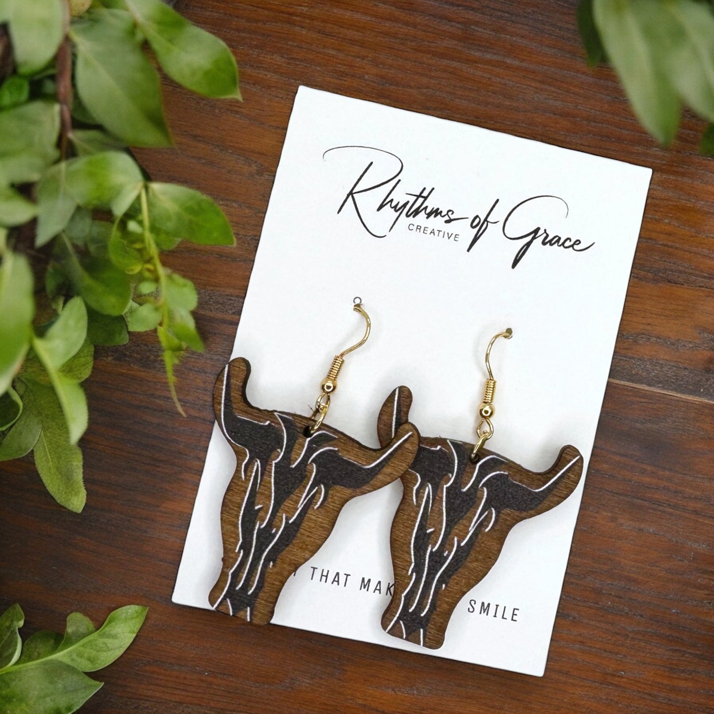 Western Chic: Brown & Black Longhorn Dangle Earrings - Boho Jewelry Statement Piece