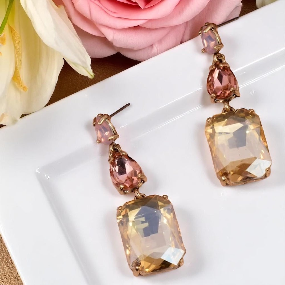 Blush & Sparkle: Stunning Pale Pink Rhinestone Drop Earrings!