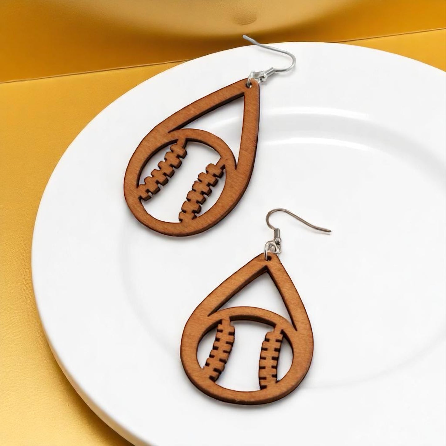 Pitch Perfect: Stylish Dangle Earrings for Baseball Lovers!