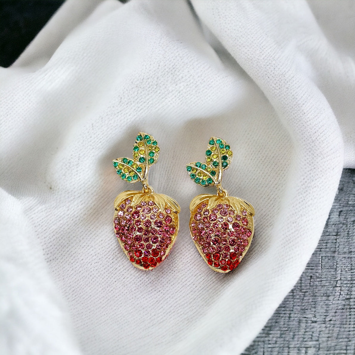 Sparkle & Shine: Rhinestone Strawberry Dangle Earrings! 🍓