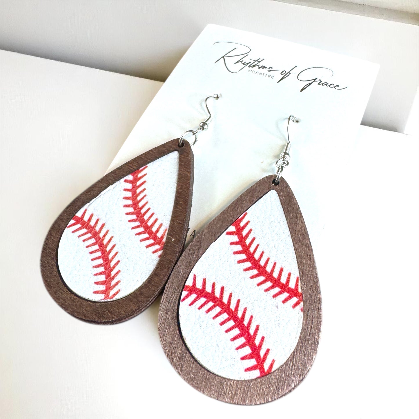 Swing into Style: Catchy Baseball Dangle Earrings for Every Fan!