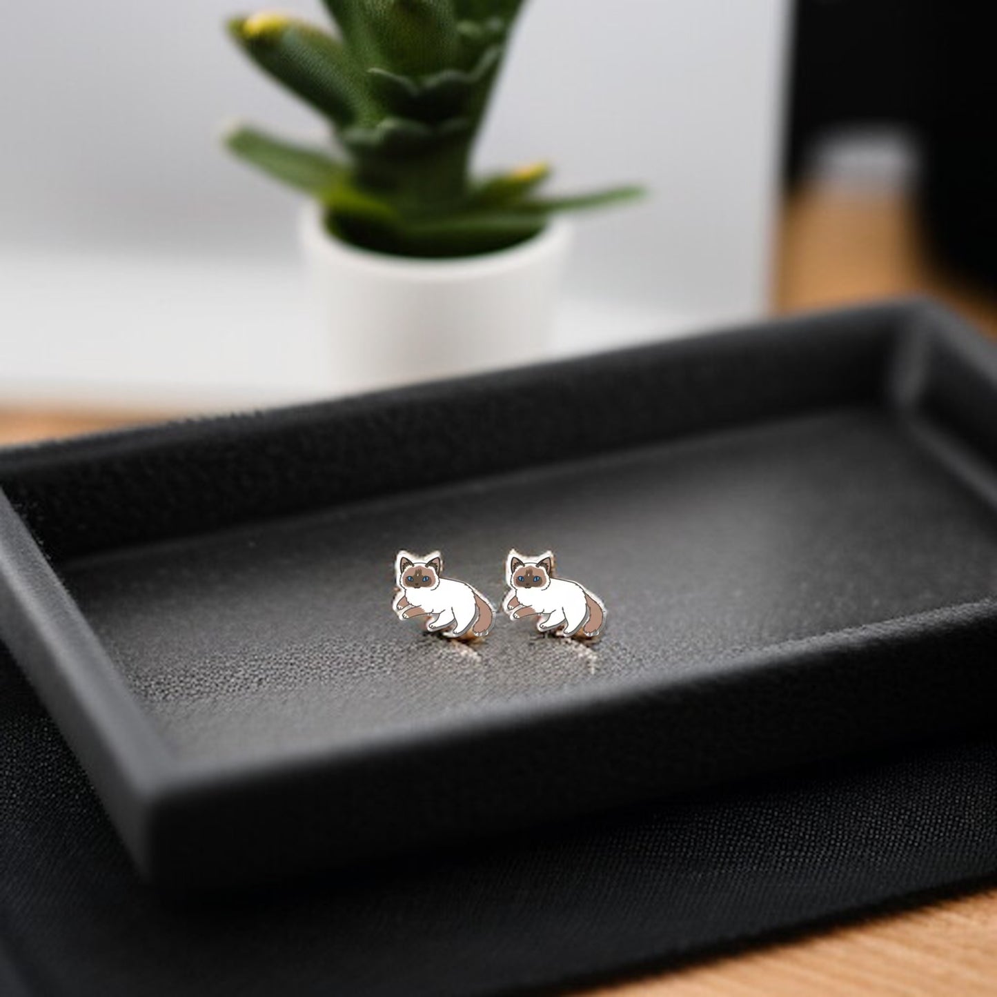 Purr-fectly Chic Siamese Cat Stud Earrings