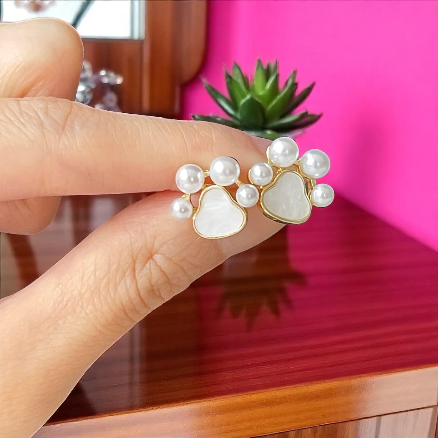 Sparkle with Style: Pearl Paw Print Stud Earrings! 🐾