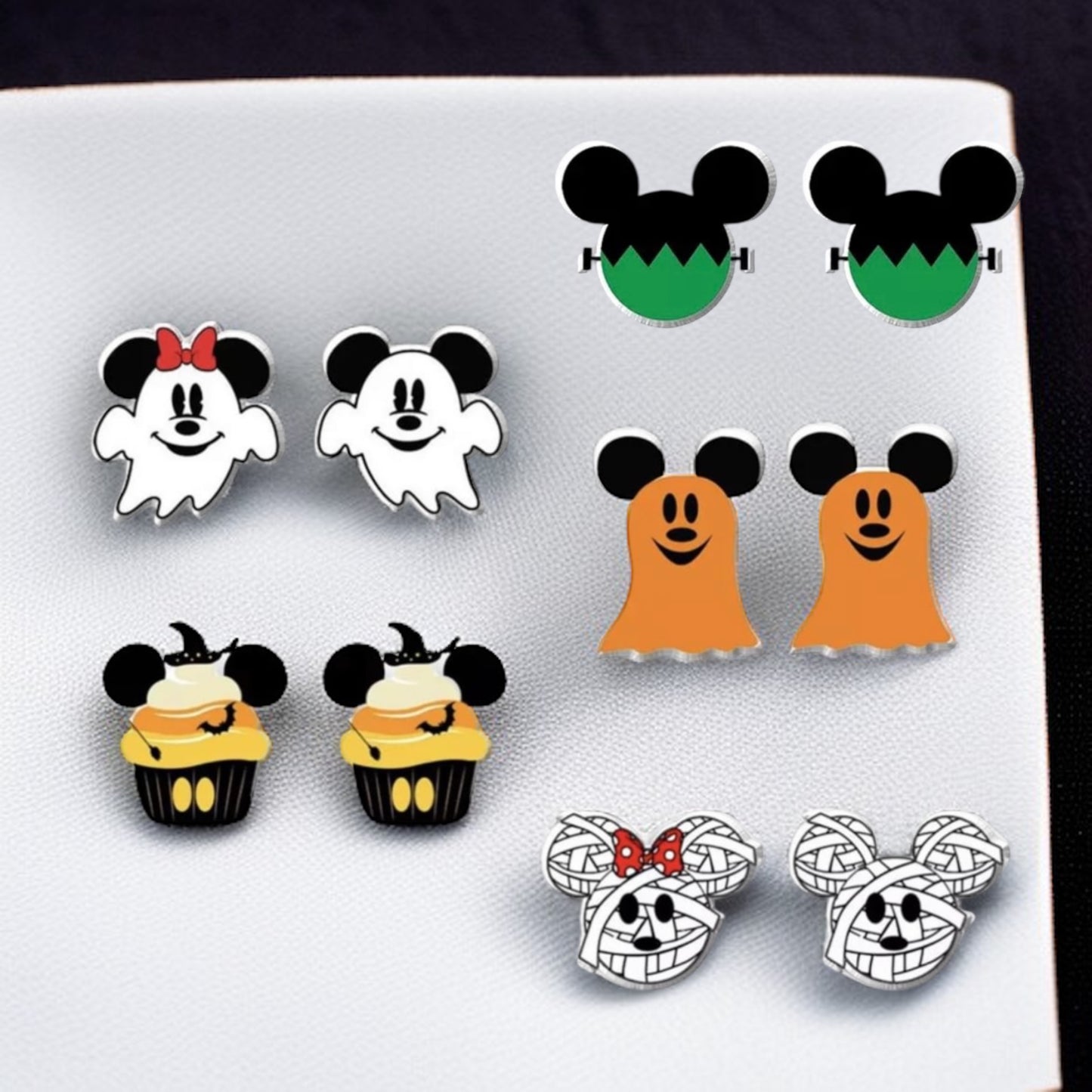 Hauntingly Cute Halloween Stud Earrings – Spooktacular Styles Await!