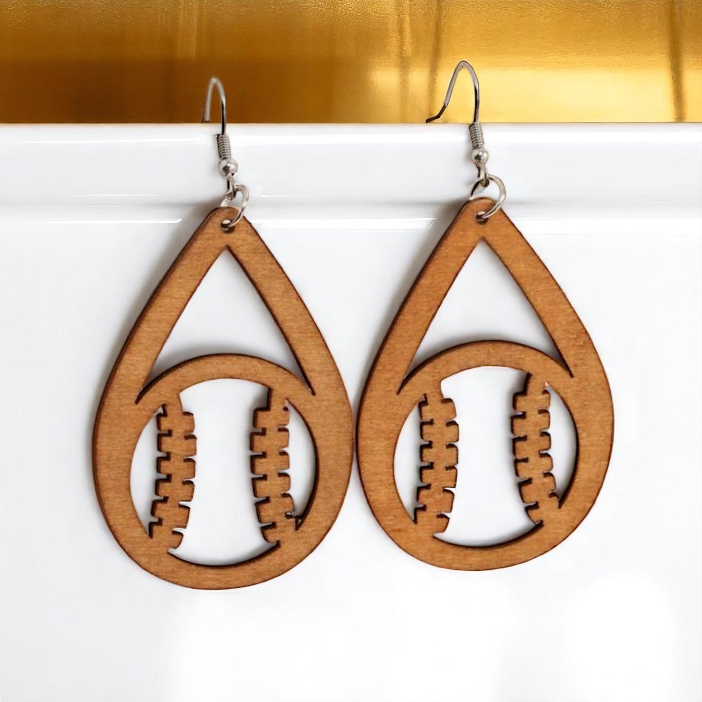 Pitch Perfect: Stylish Dangle Earrings for Baseball Lovers!