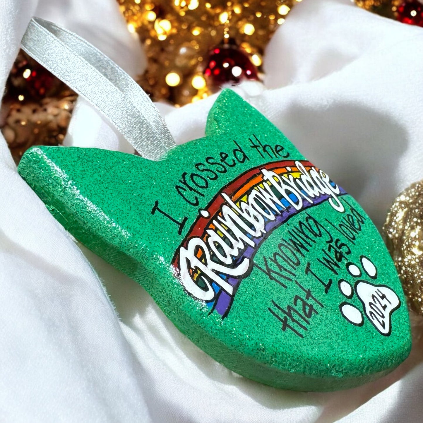 Purr-fect Tribute: Rainbow Bridge Cat Ornament