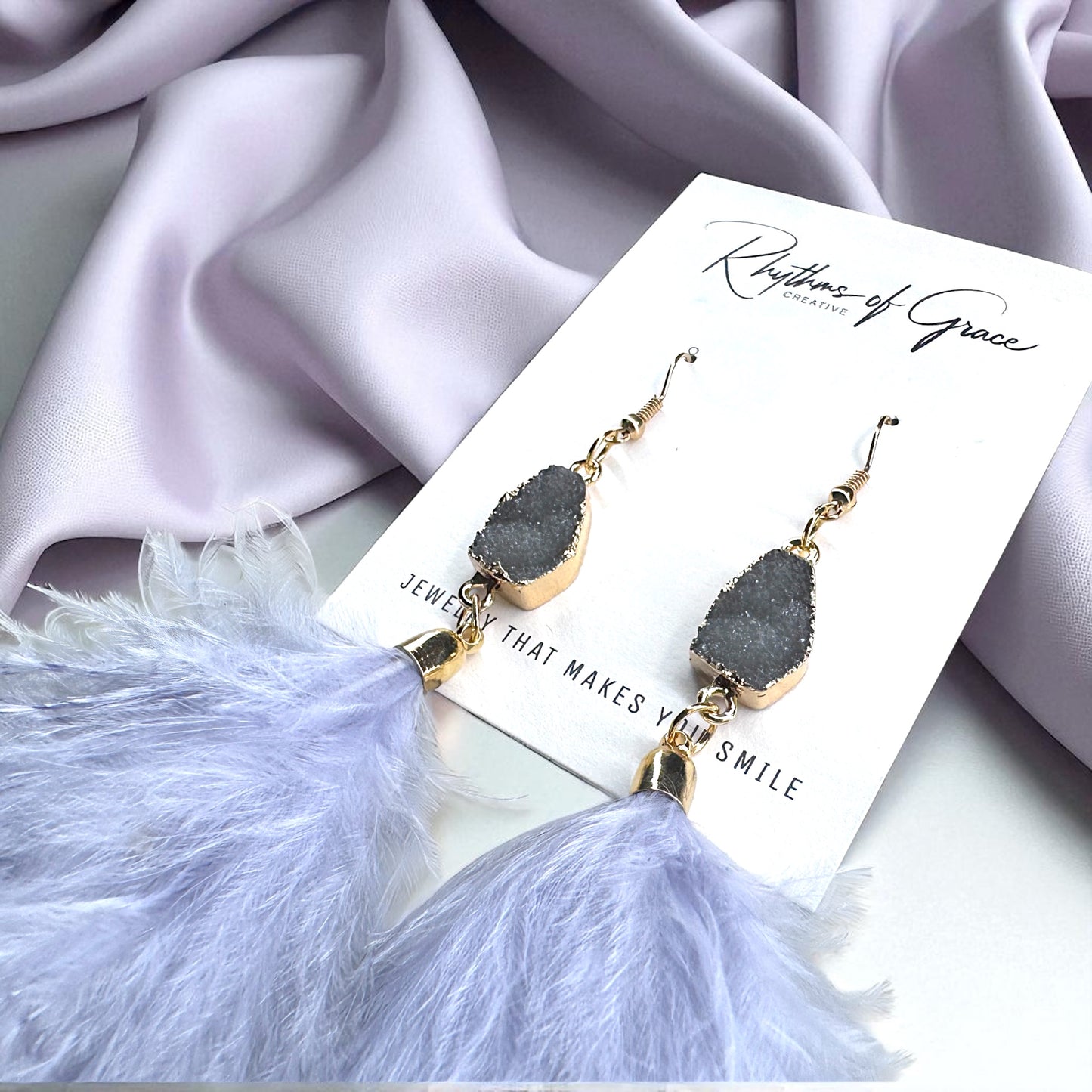 "Feathered Dreams" Druzy Dangle Earrings – Embrace Your Boho Sparkle!