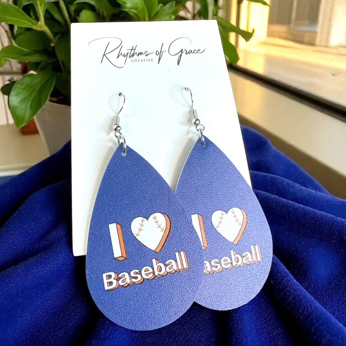 Hit a Style Home Run with Our "I ❤️ Baseball" Dangle Earrings!