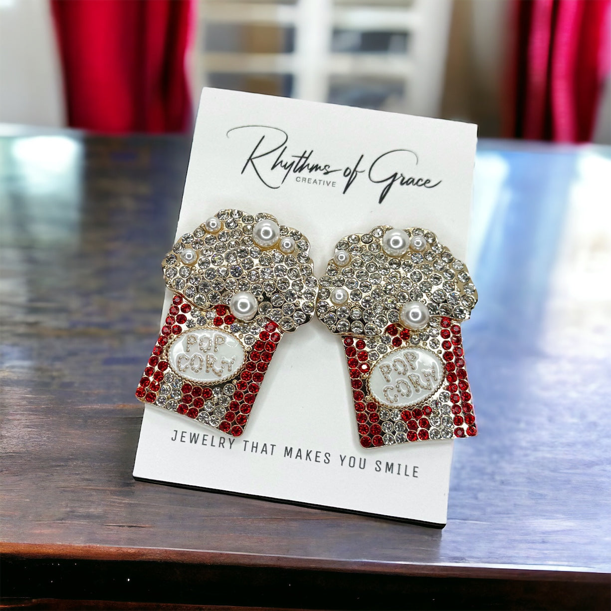 Popcorn Elegance: Sparkly Rhinestone Earrings for Movie Lovers