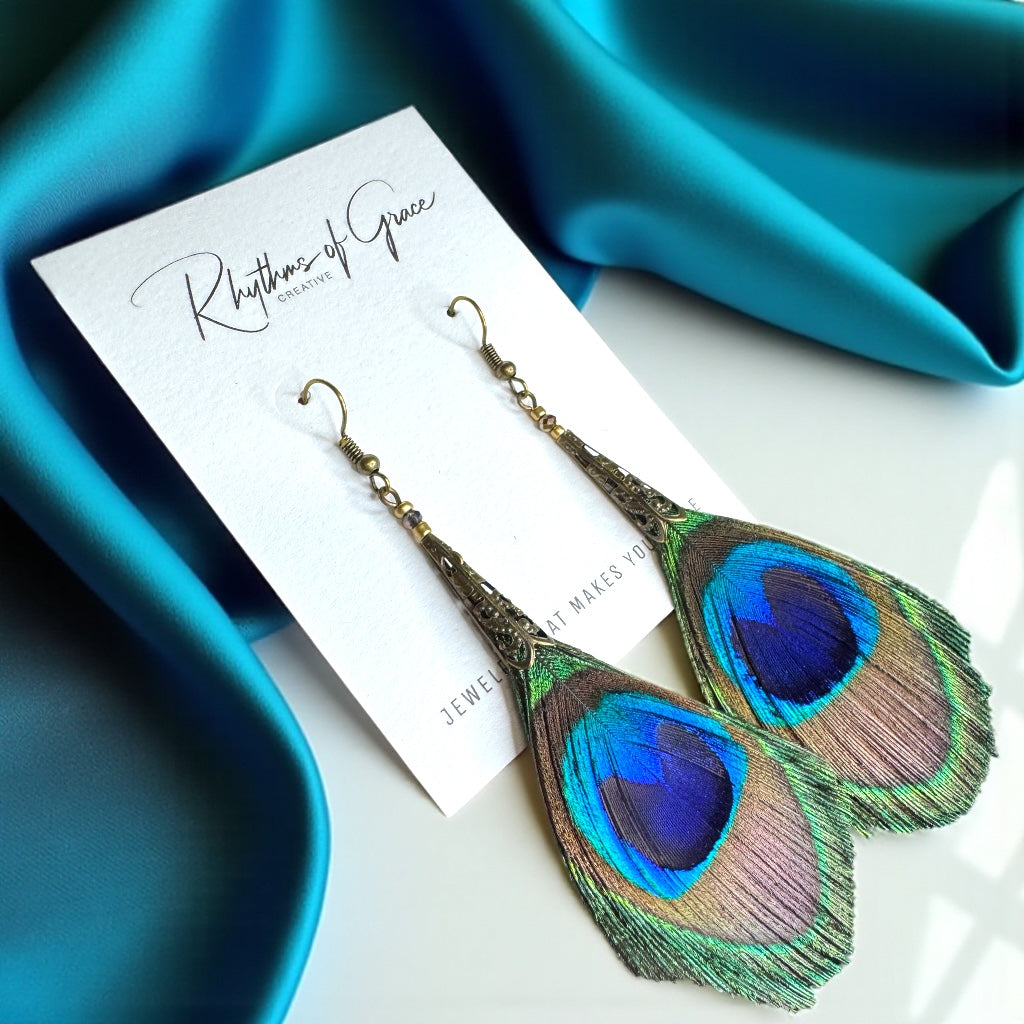 Peacock Feather Dangle Earrings – Add Some Festival Flair!