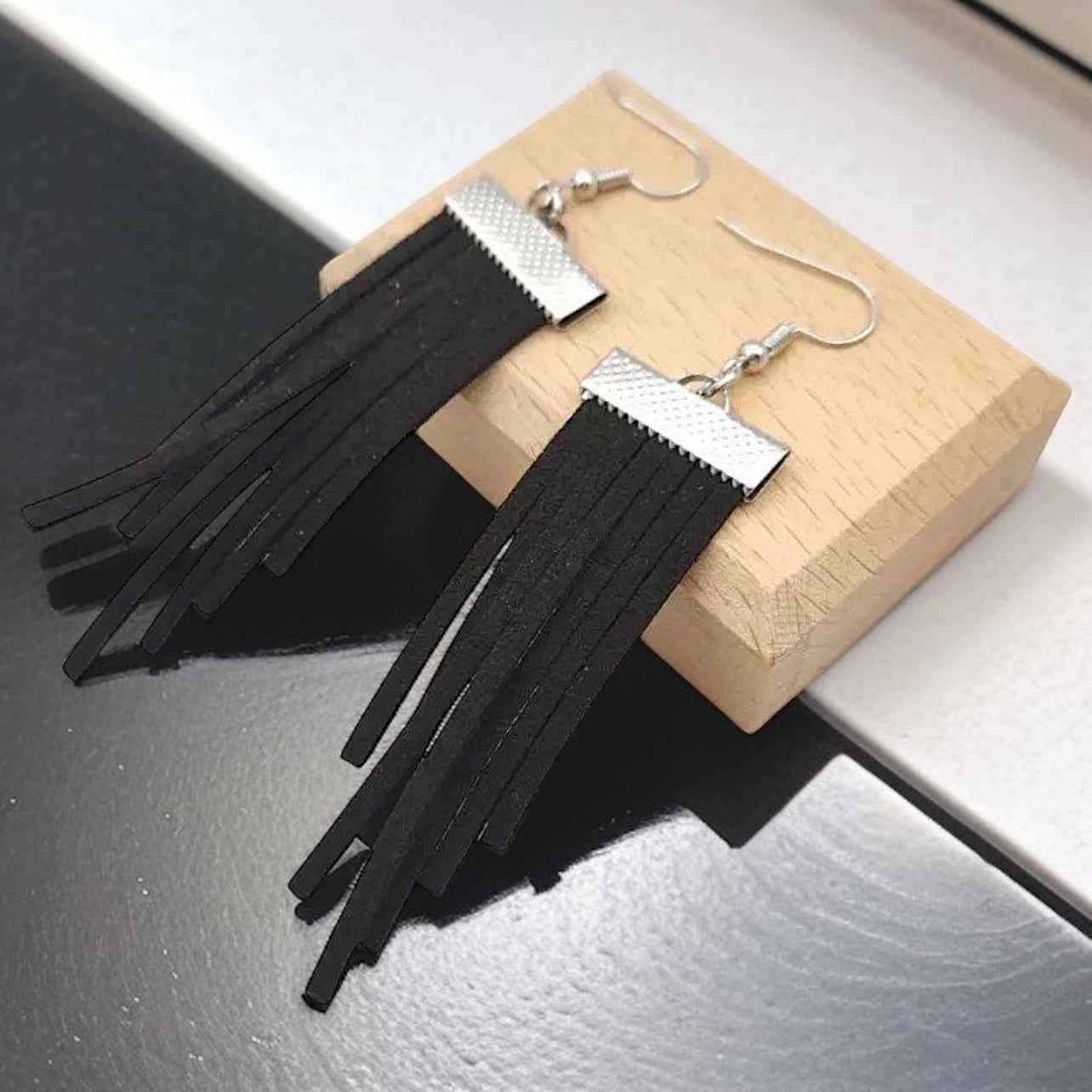 Fringe Boho Dangle Earrings: Embrace the Bohemian Vibe!