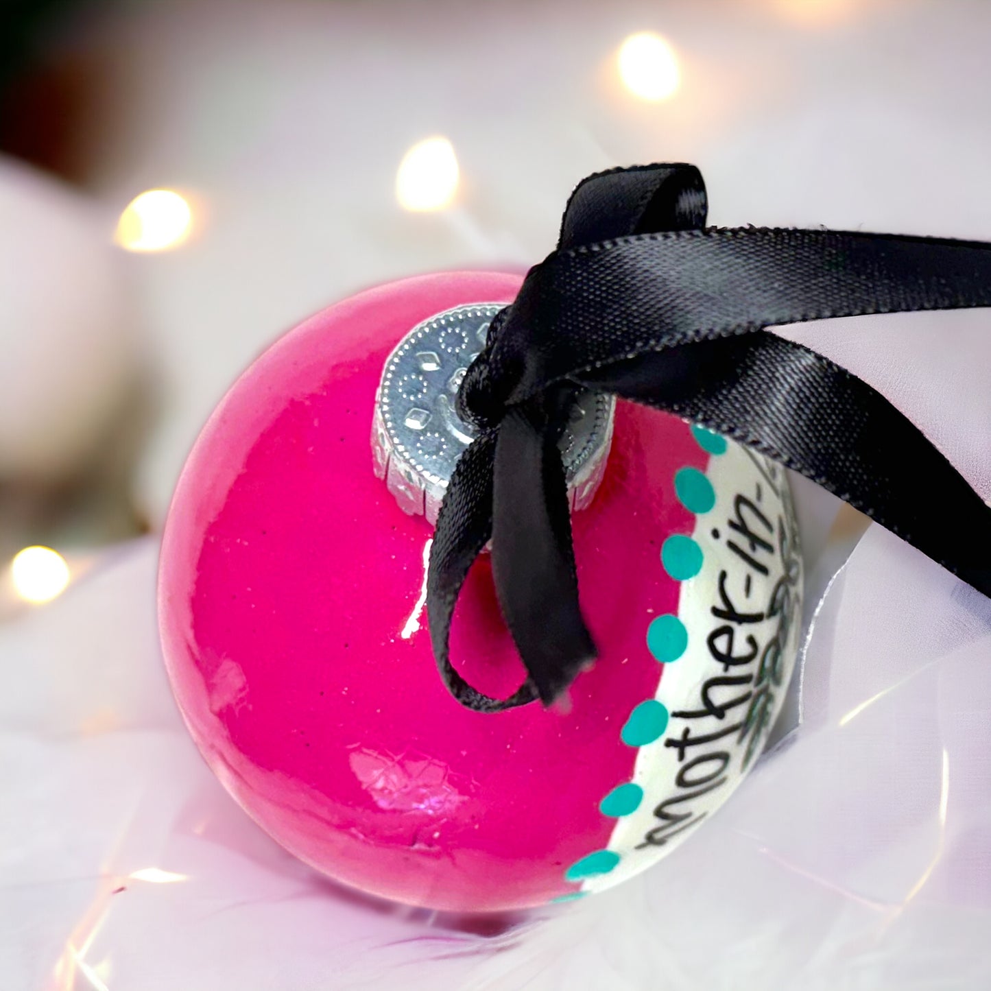 Heartfelt Mother-in-Law Christmas Ornament – Personalized & Hand-Painted Keepsake!