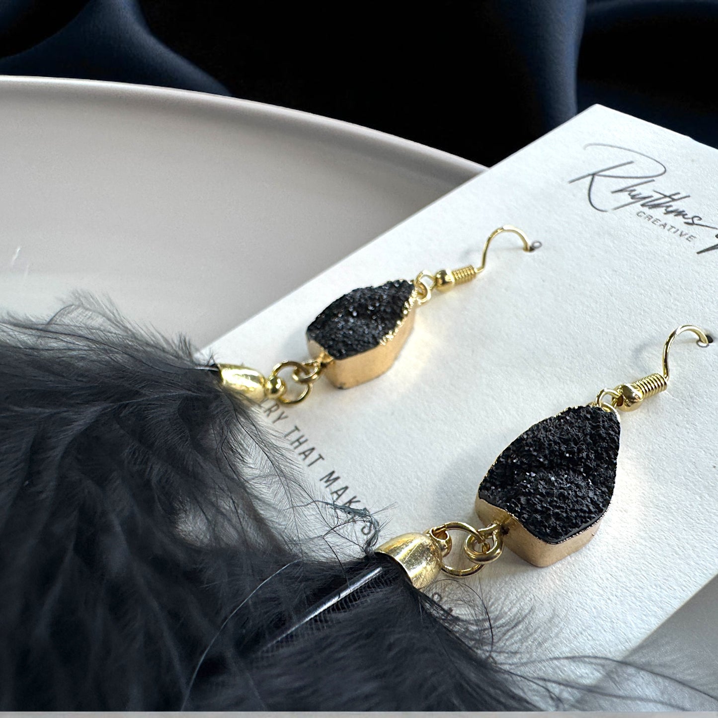 "Feathered Dreams" Druzy Dangle Earrings – Embrace Your Boho Sparkle!