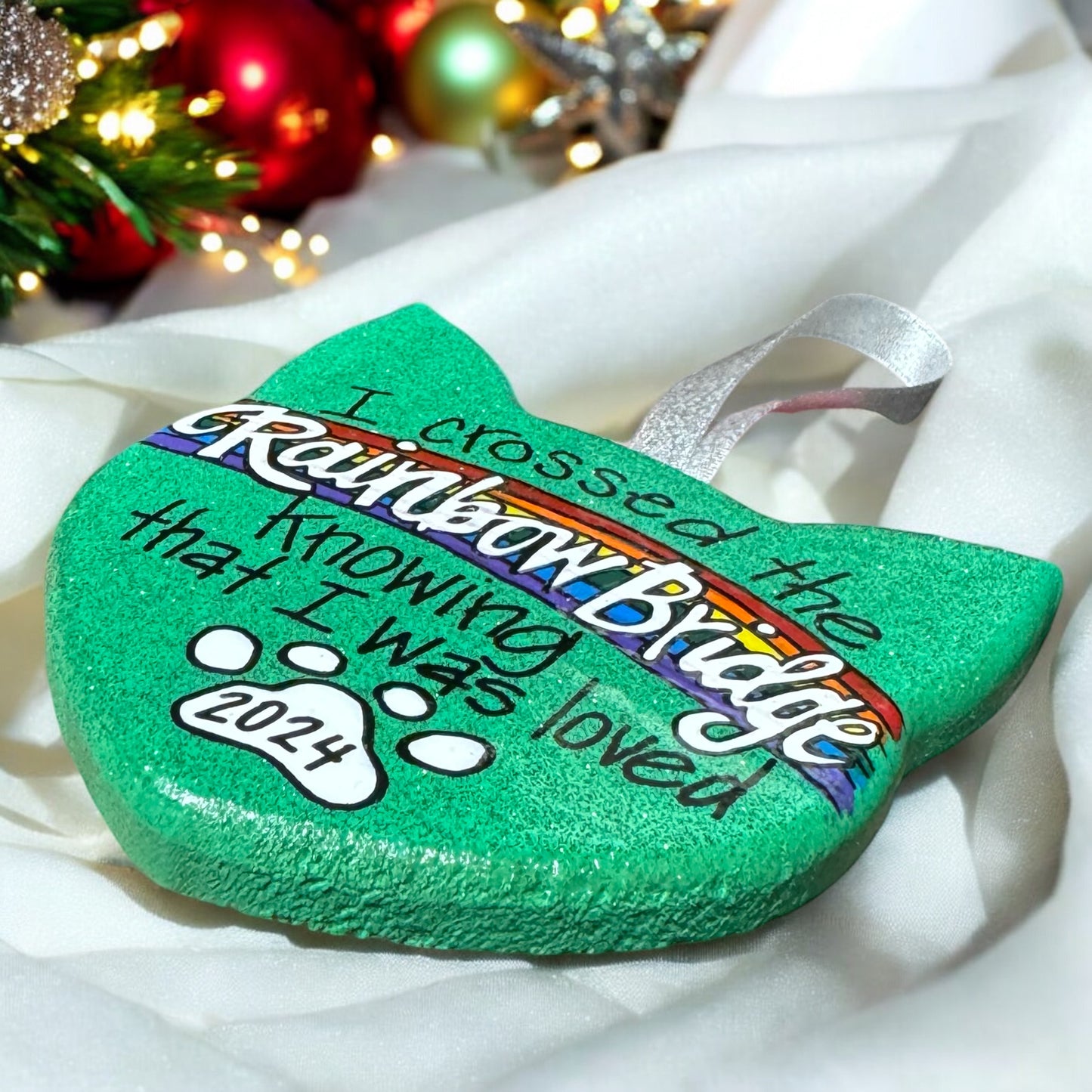 Purr-fect Tribute: Rainbow Bridge Cat Ornament