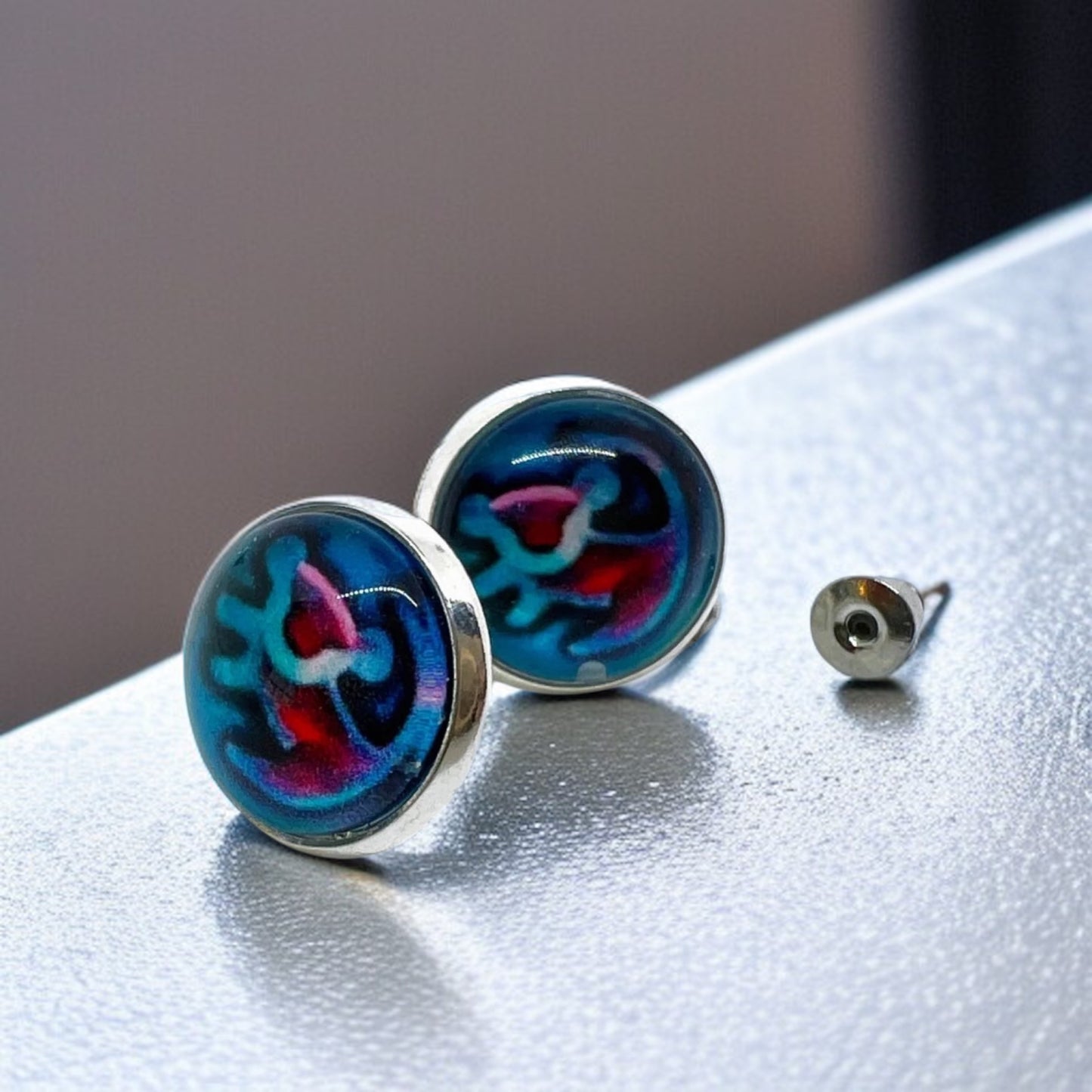 Roar into Style with Lion King Cabochon Stud Earrings!