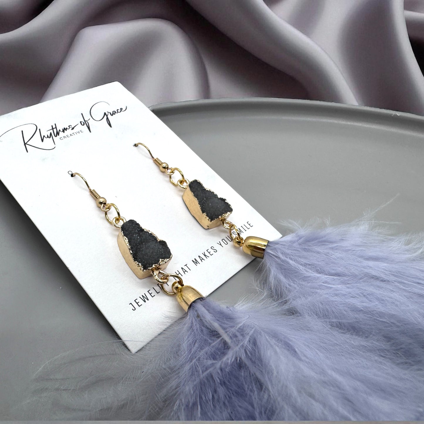 "Feathered Dreams" Druzy Dangle Earrings – Embrace Your Boho Sparkle!