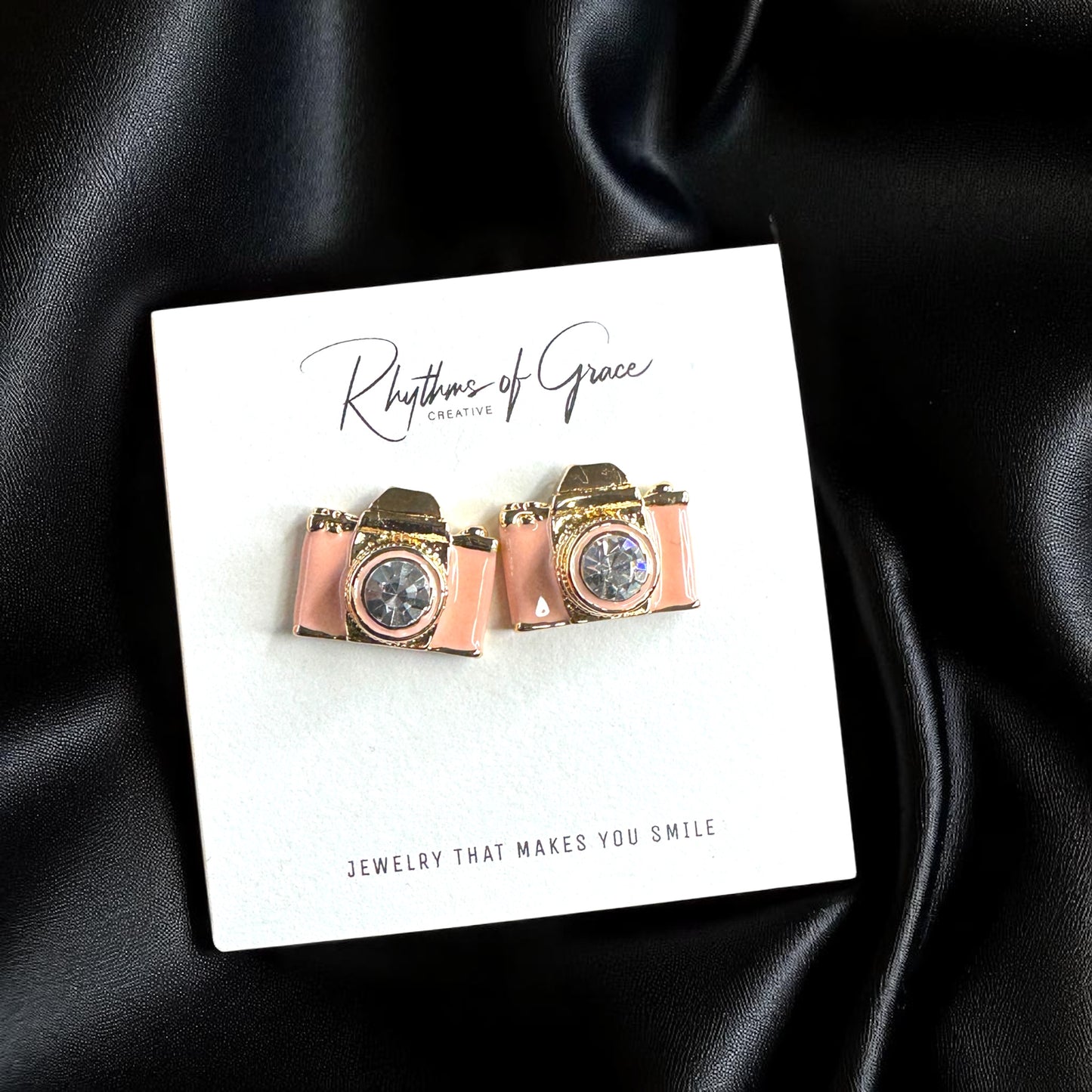 Snap Chic: Dazzling Camera Rhinestone Stud Earrings in White, Pink & Blue!