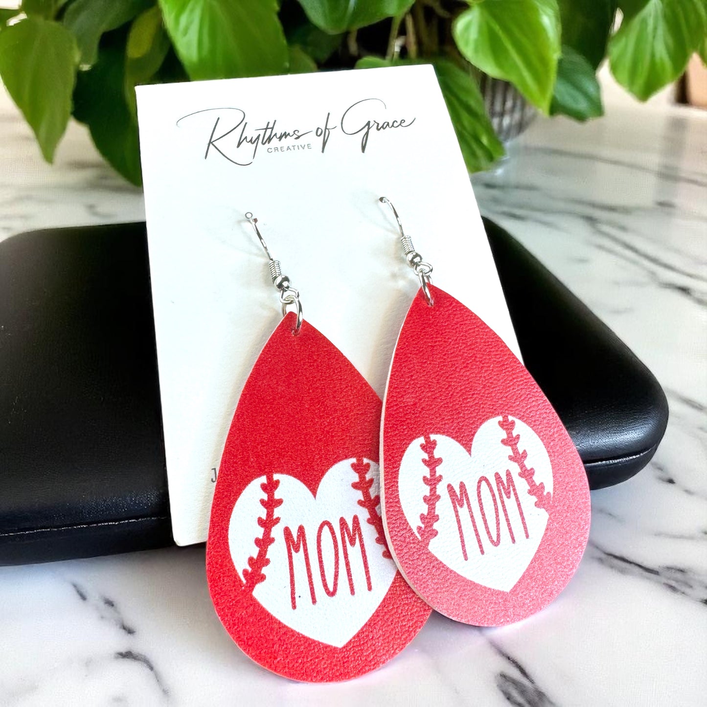 Step Up to the Plate in Style - Red Baseball Dangle Earrings! ⚾