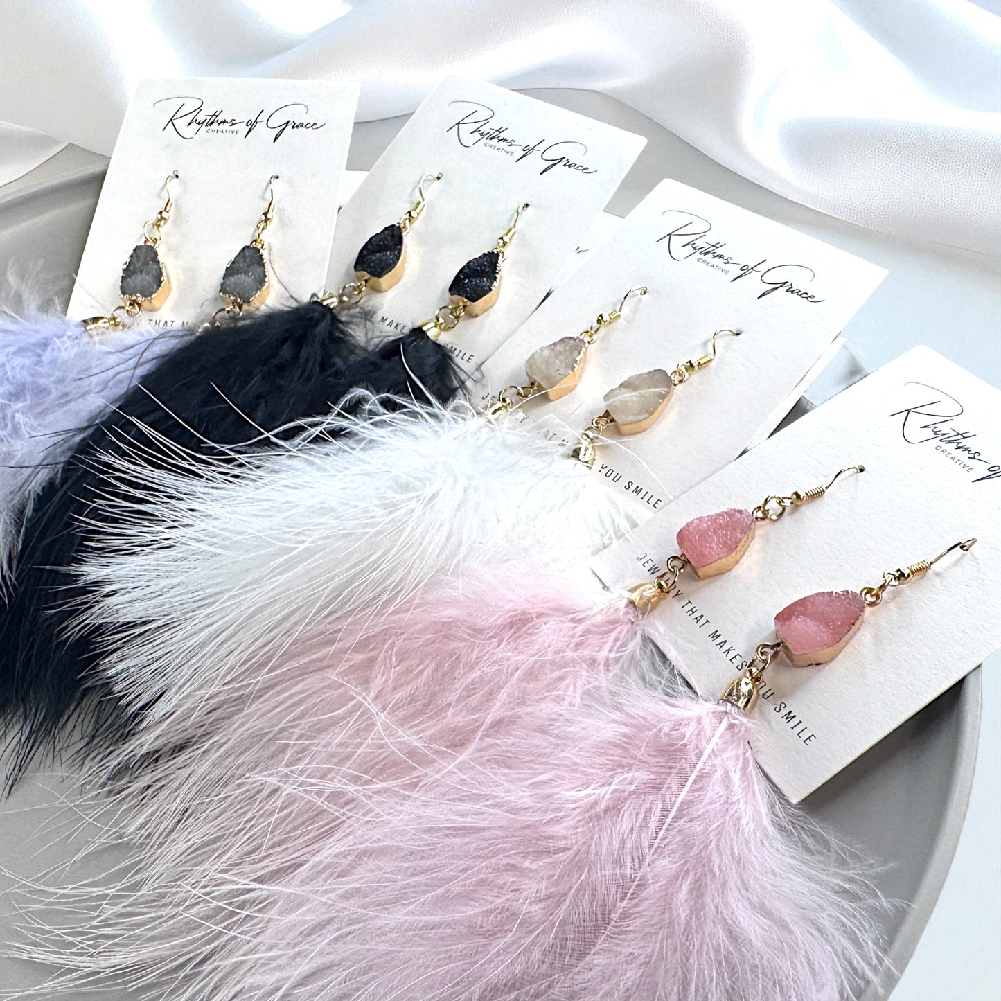 "Feathered Dreams" Druzy Dangle Earrings – Embrace Your Boho Sparkle!